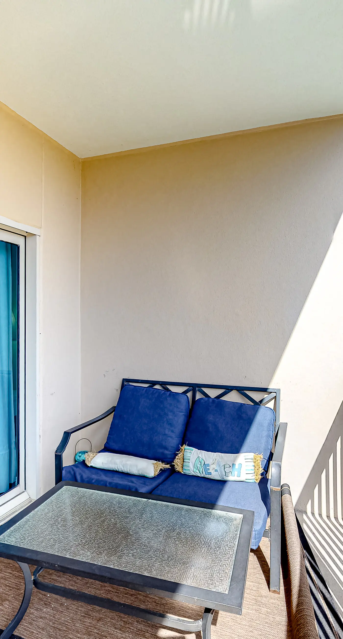 Luxury Gulf-view condo with pool, hot tub & sauna - walk to the beach