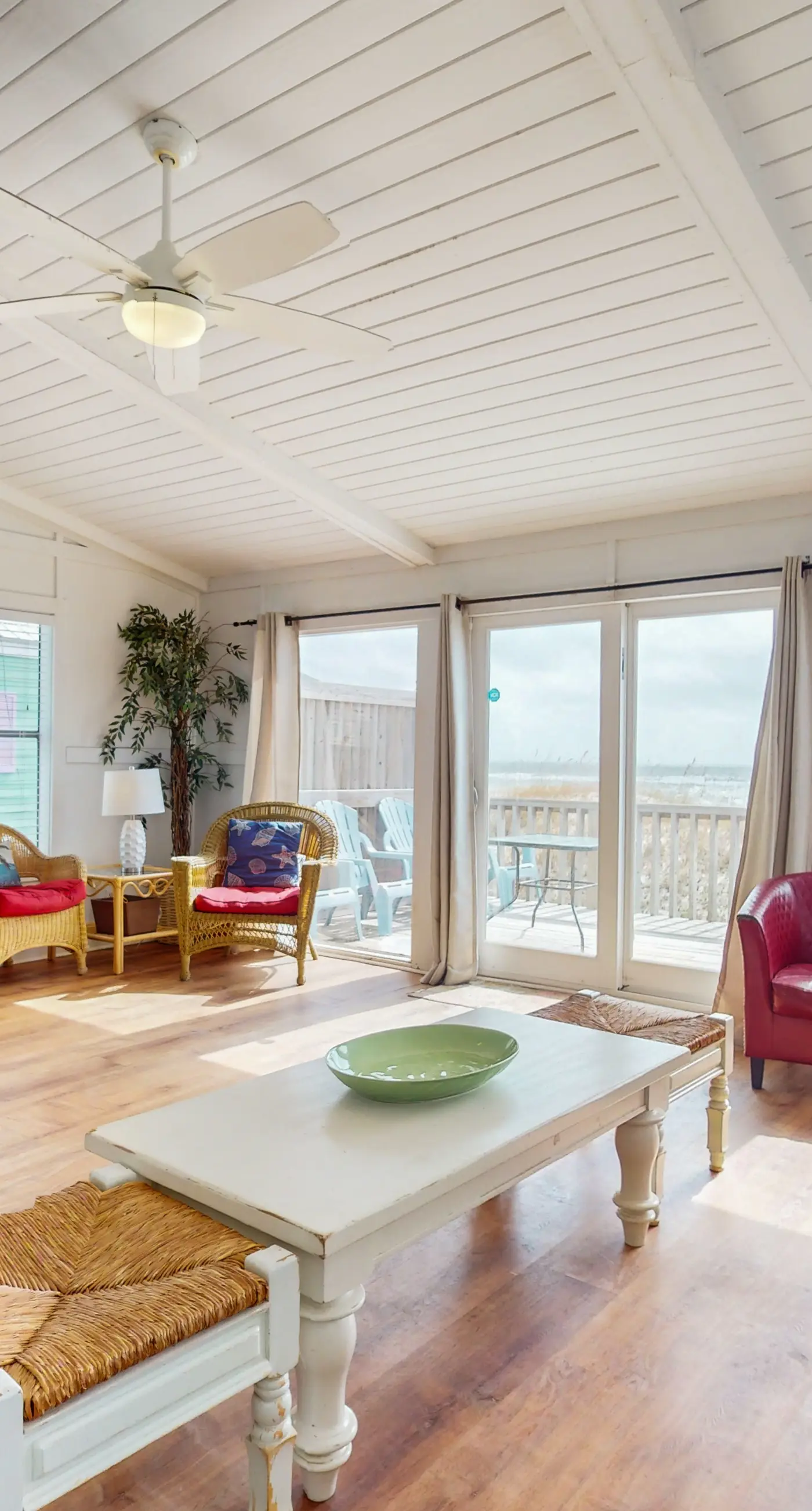 Beachfront Daydream Hideaway w Panoramic Water Views & Gulf-Front Deck