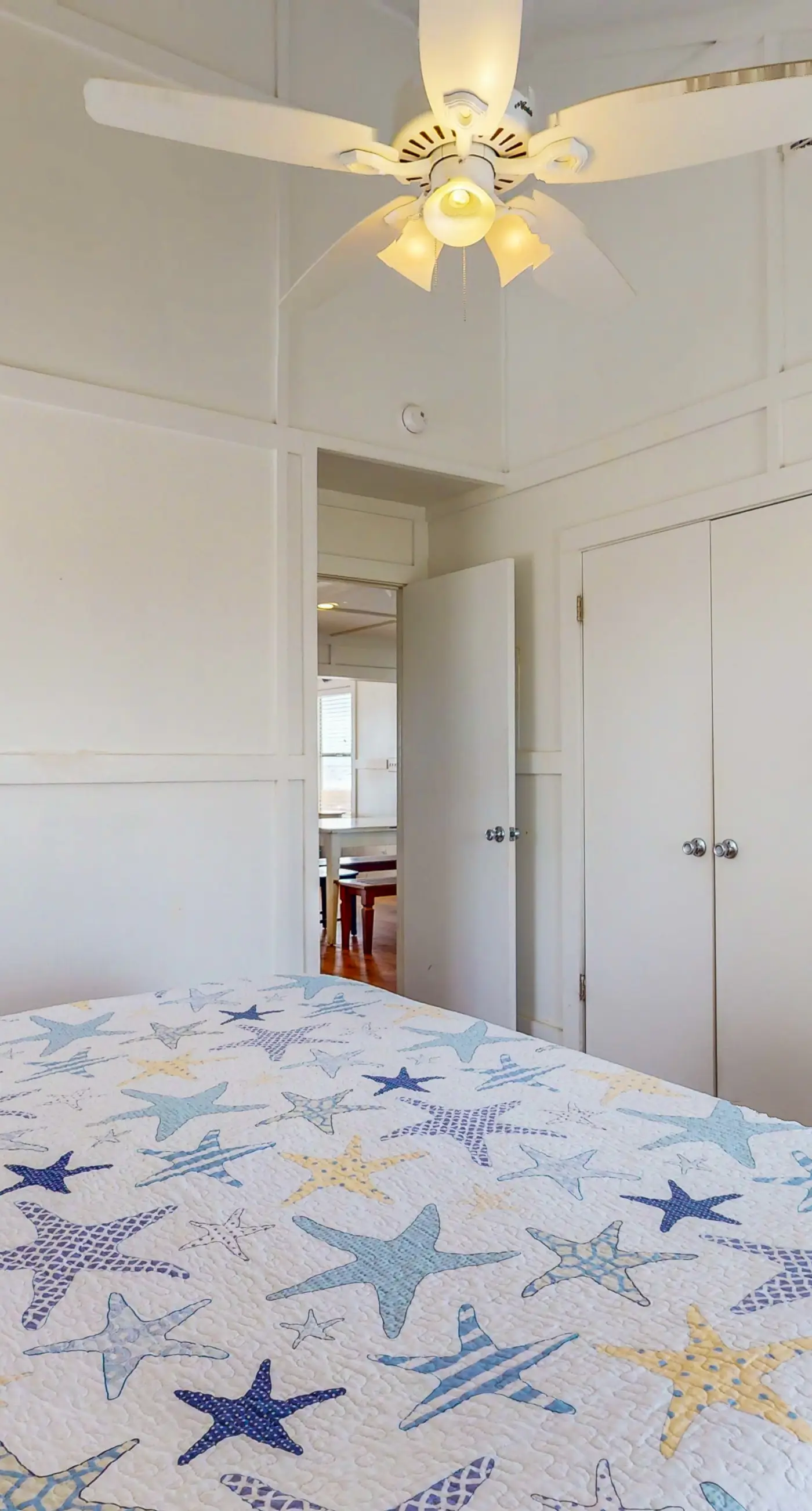 Beachfront Daydream Hideaway w Panoramic Water Views & Gulf-Front Deck