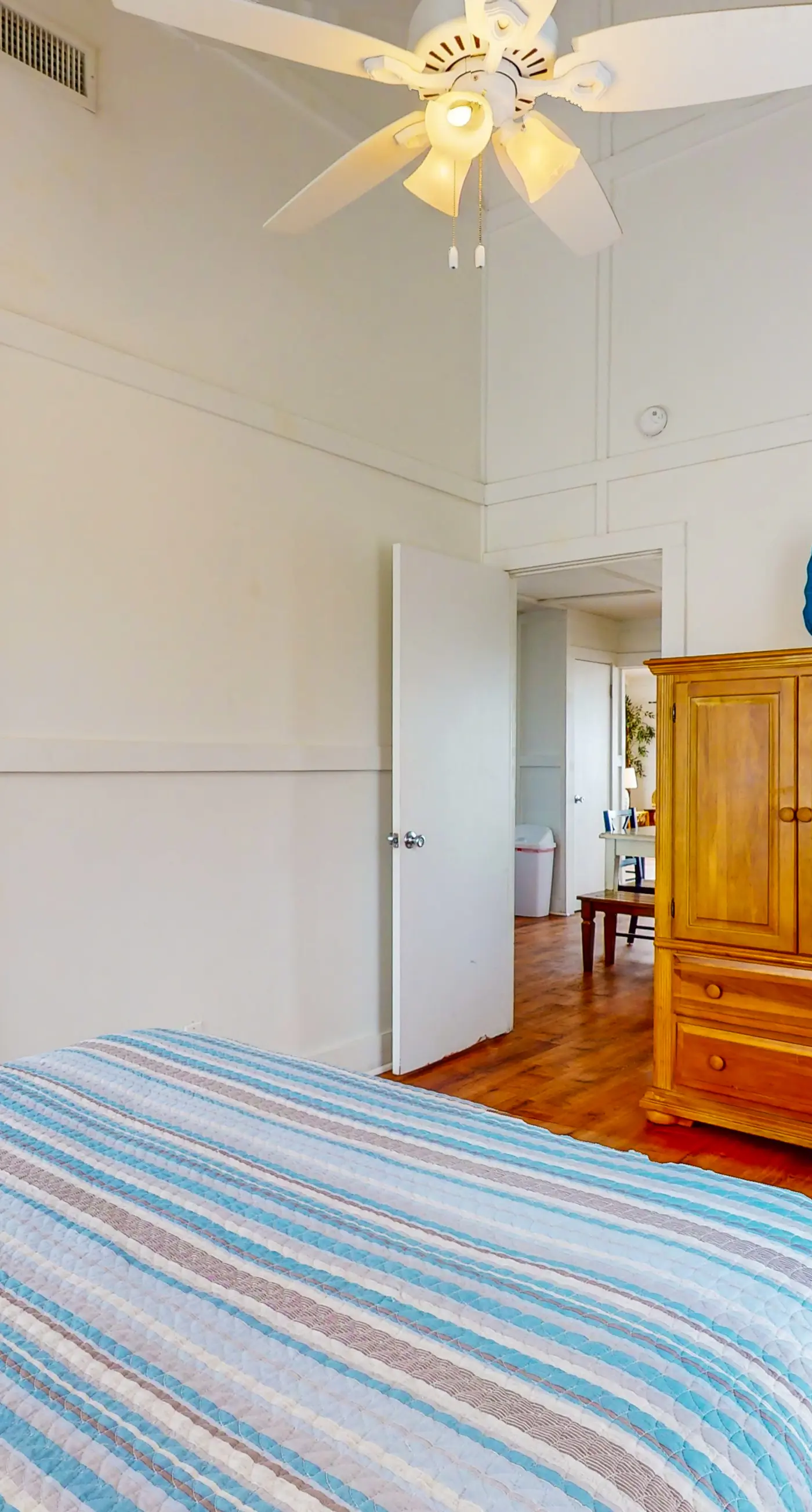 Beachfront Daydream Hideaway w Panoramic Water Views & Gulf-Front Deck