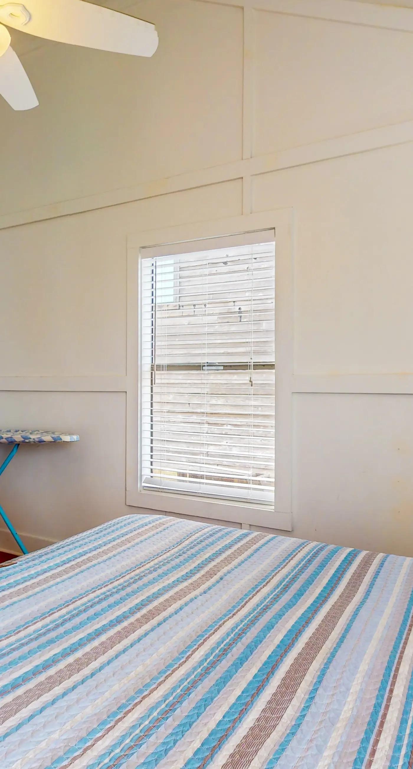 Beachfront Daydream Hideaway w Panoramic Water Views & Gulf-Front Deck