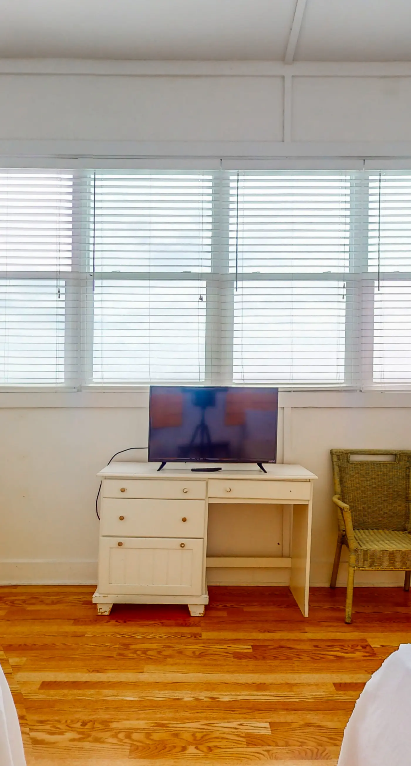 Beachfront Daydream Hideaway w Panoramic Water Views & Gulf-Front Deck