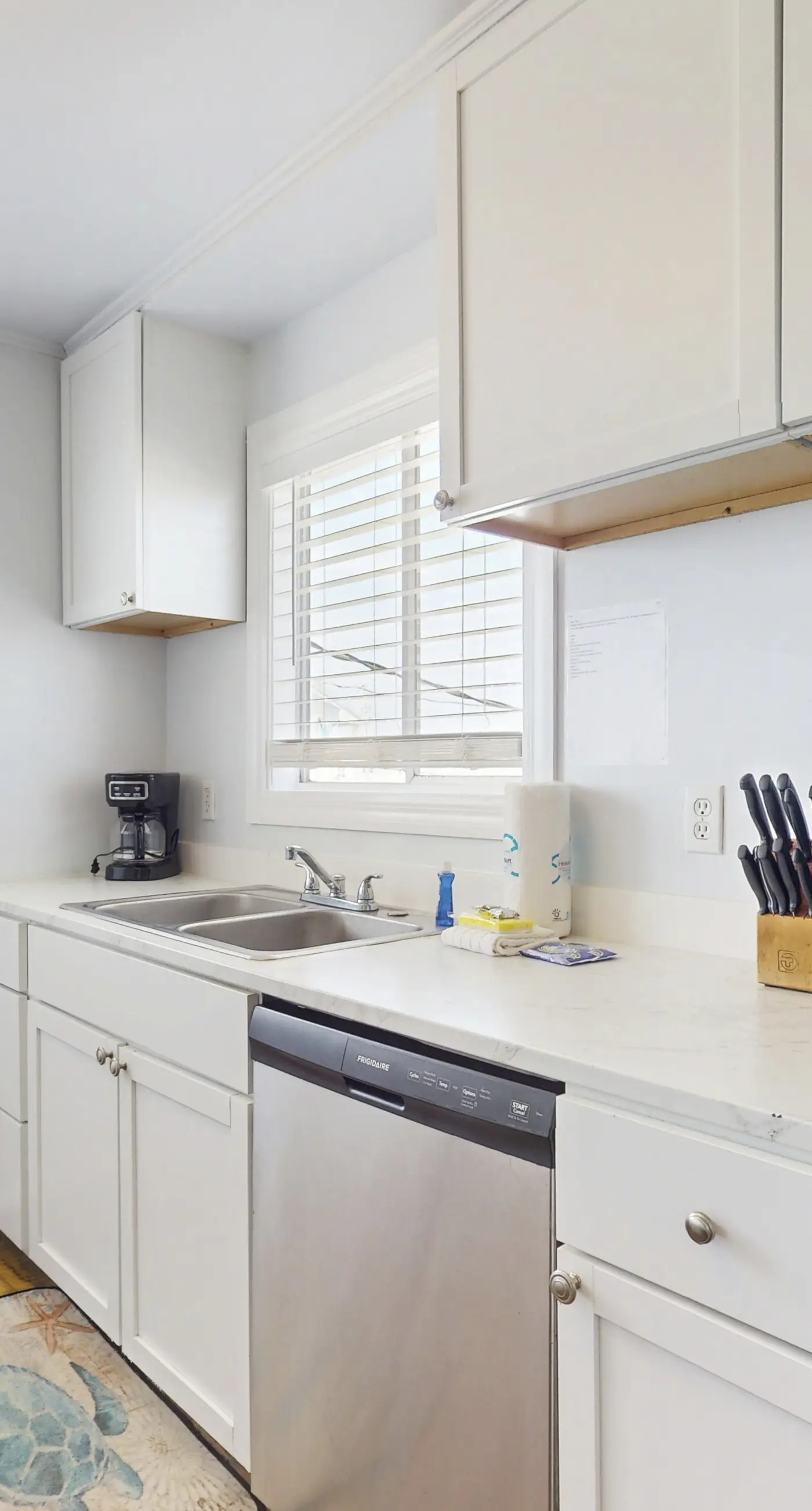 Oceanfront Oasis- Beachfront Home with Spacious Waterfront Deck and Pet Friendly 