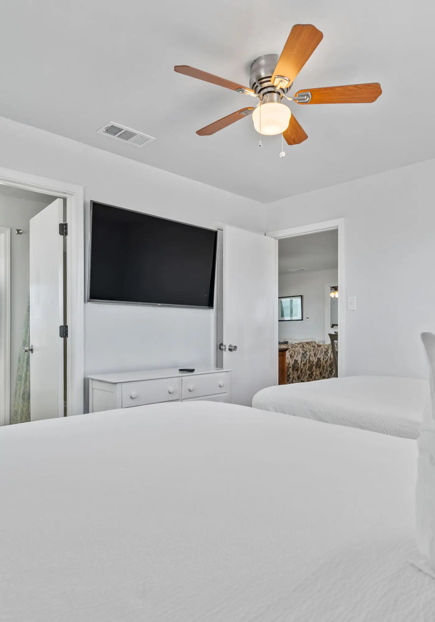 Oceanfront Oasis- Beachfront Home with Spacious Waterfront Deck and Pet Friendly