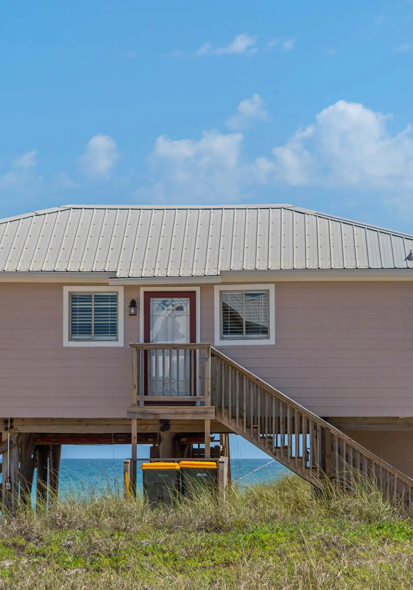 Oceanfront Oasis- Beachfront Home with Spacious Waterfront Deck and Pet Friendly