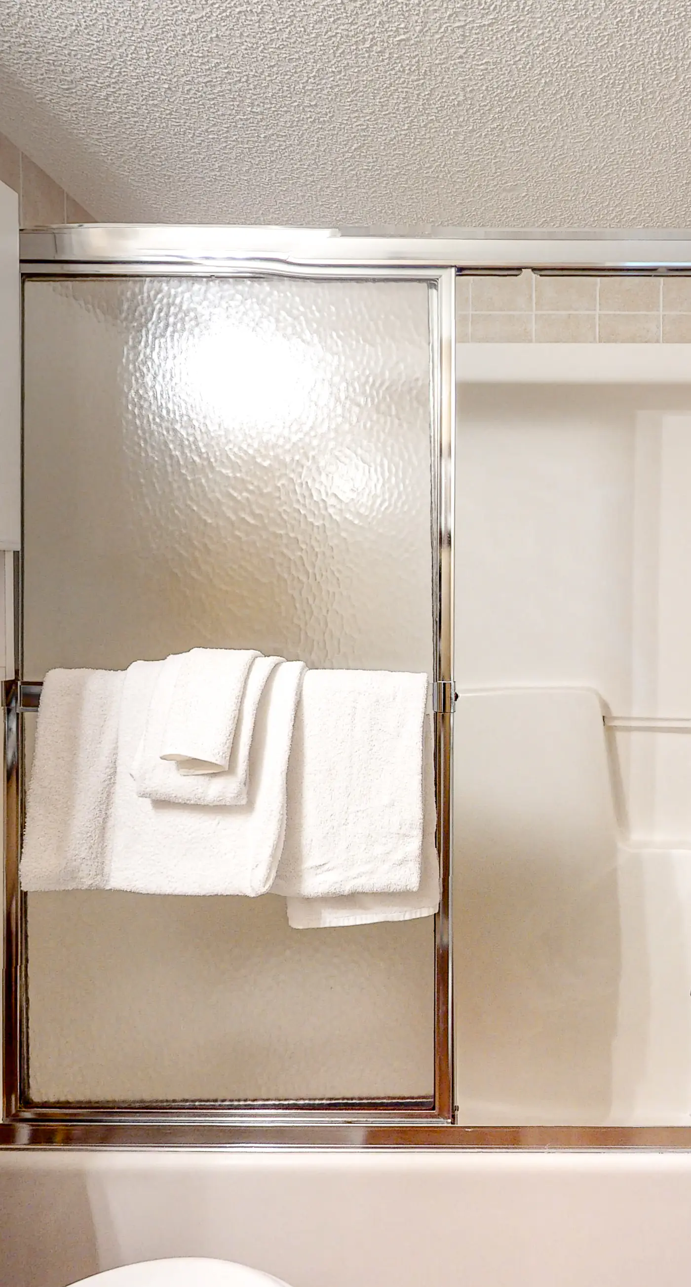 Gulf-front condo on 5th floor with amazing views, on-site pool & balcony