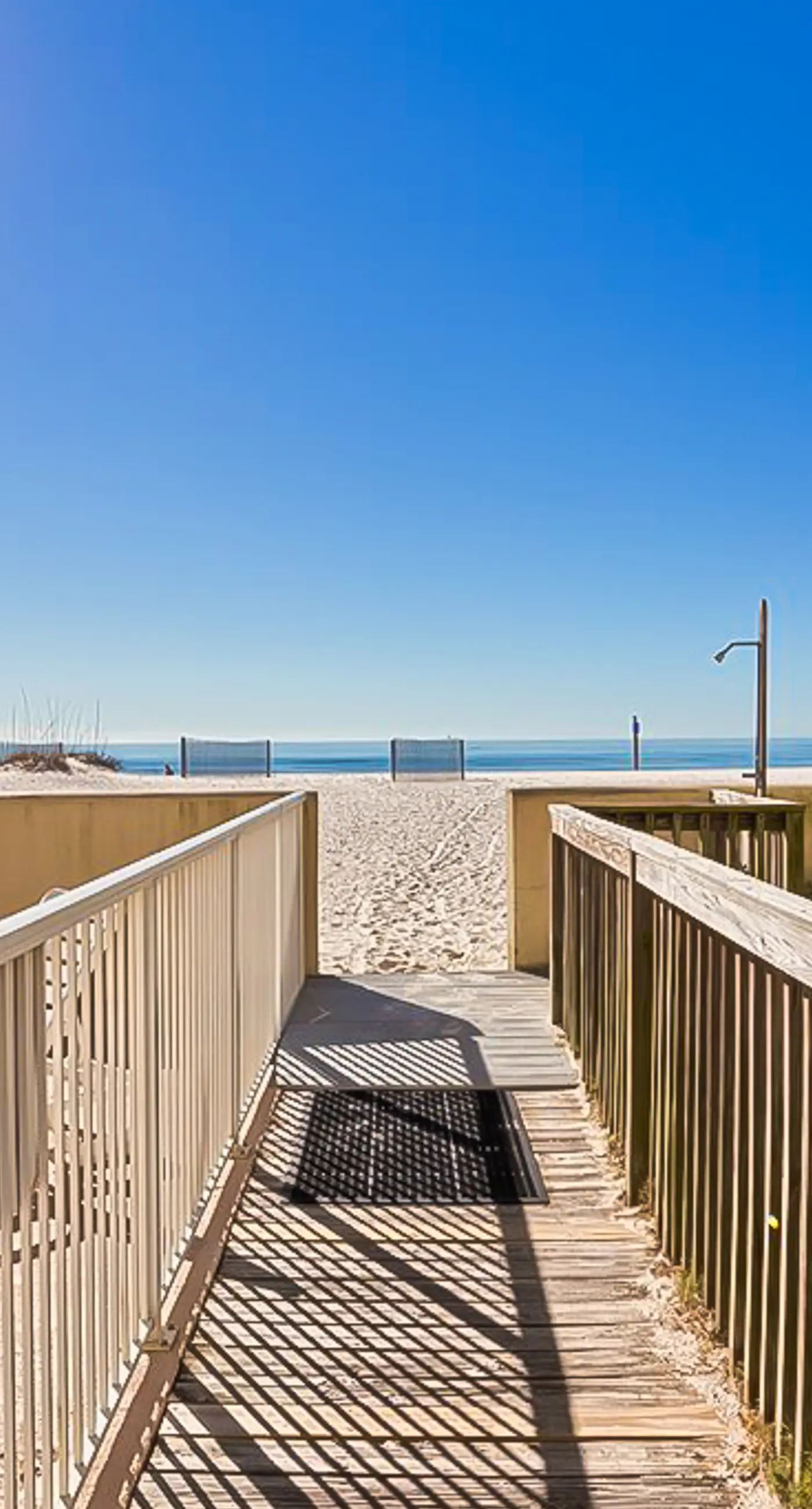 Gulf-front condo on 5th floor with amazing views, on-site pool & balcony