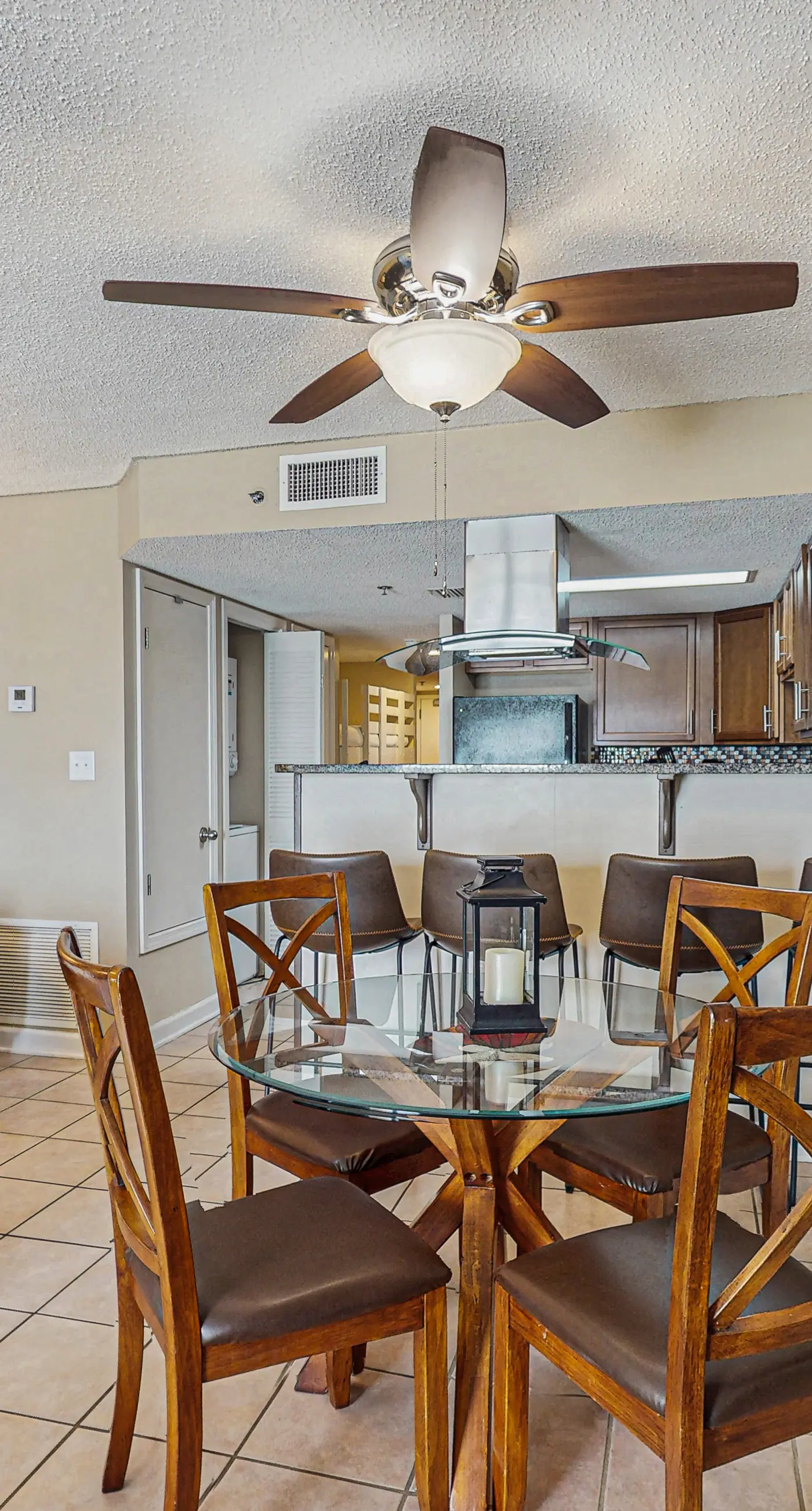 Gulf-front 5th-floor condo with balcony, pool & beach access - snowbird-friendly