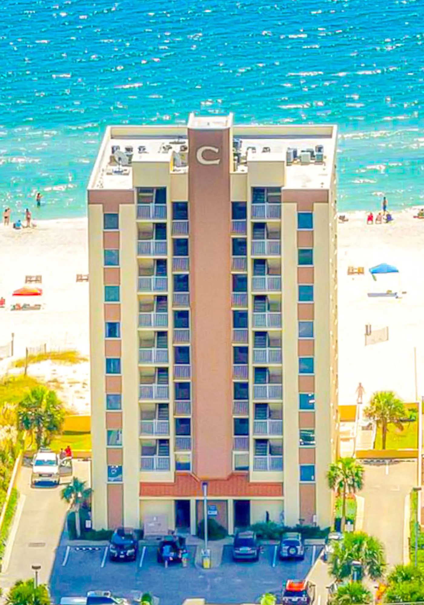Gulf-front 5th-floor condo with balcony, pool & beach access - snowbird-friendly