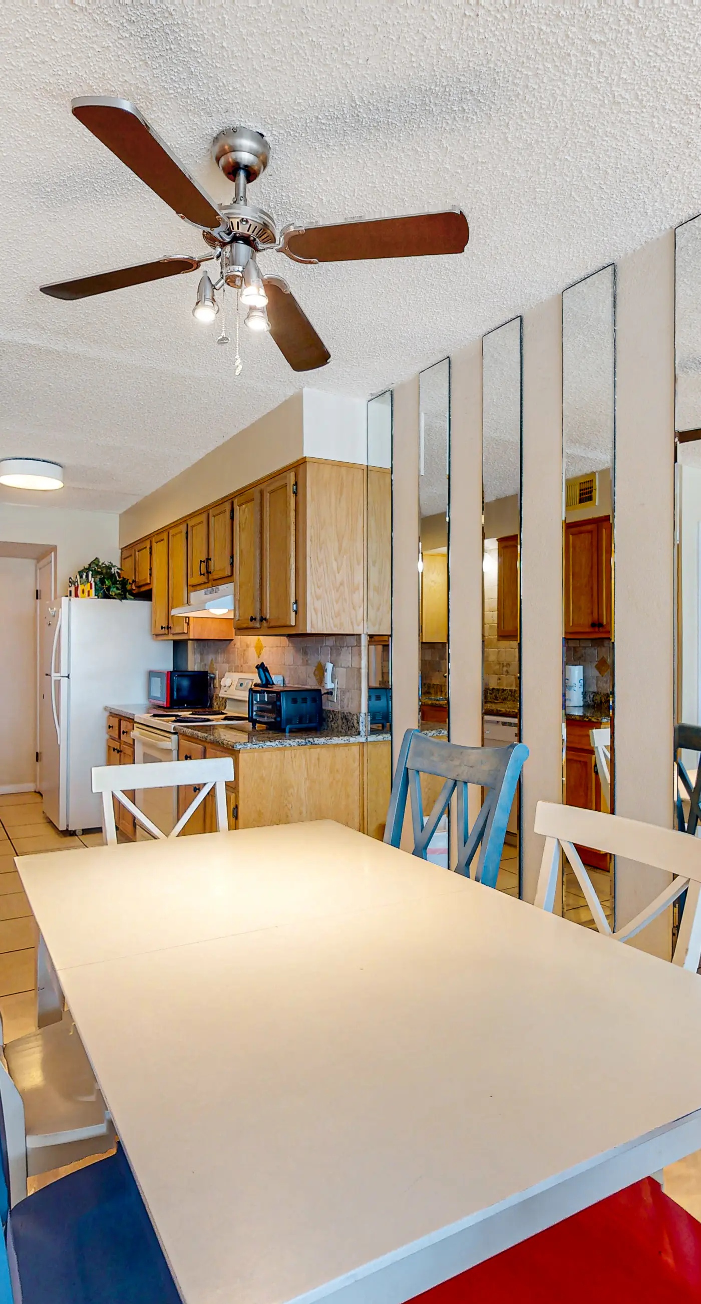 Gulf-Front Condo w Amazing View, Balcony, AC & Shared Pools Hot Tubs Gym