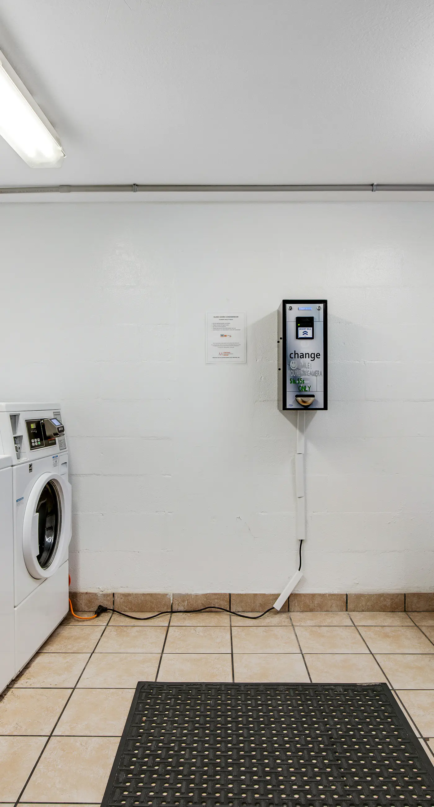 Gulf-Front Condo w Amazing View, Balcony, AC & Shared Pools Hot Tubs Gym