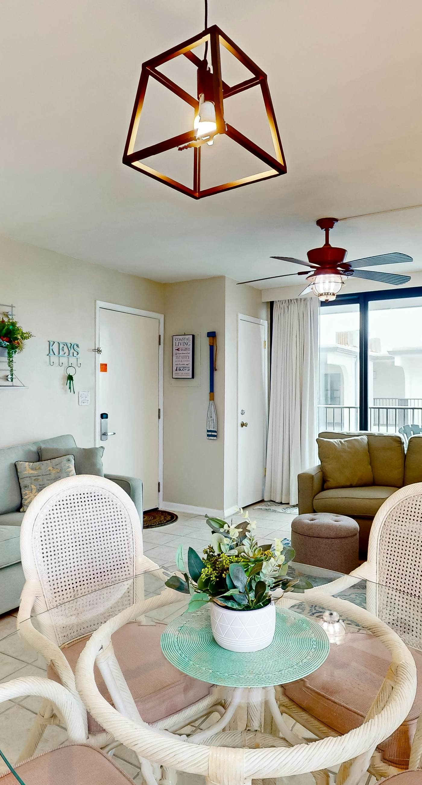 6th-floor condo with pool, central A/C, free WiFi, balcony, & views