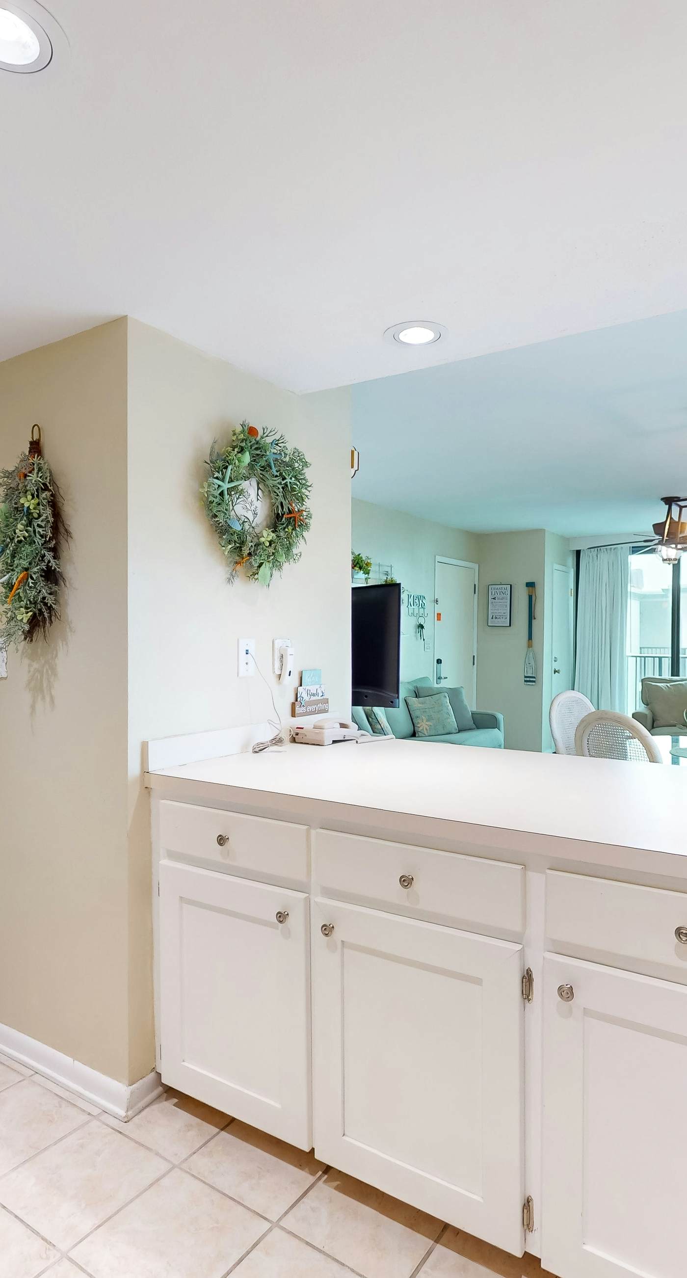 6th-floor condo with pool, central A/C, free WiFi, balcony, & views