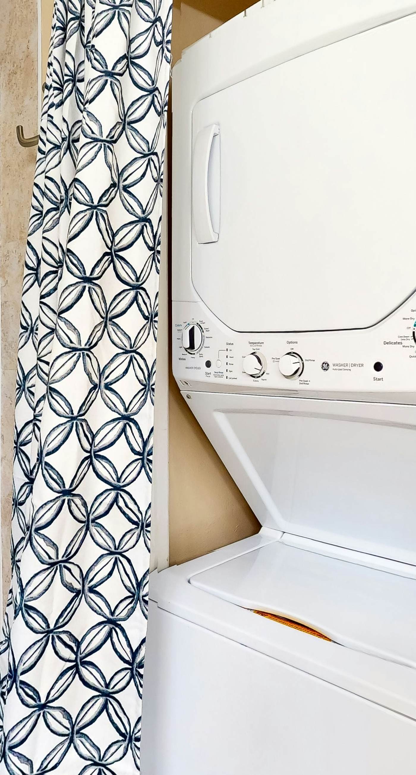 6th-floor condo with pool, central A/C, free WiFi, balcony, & views