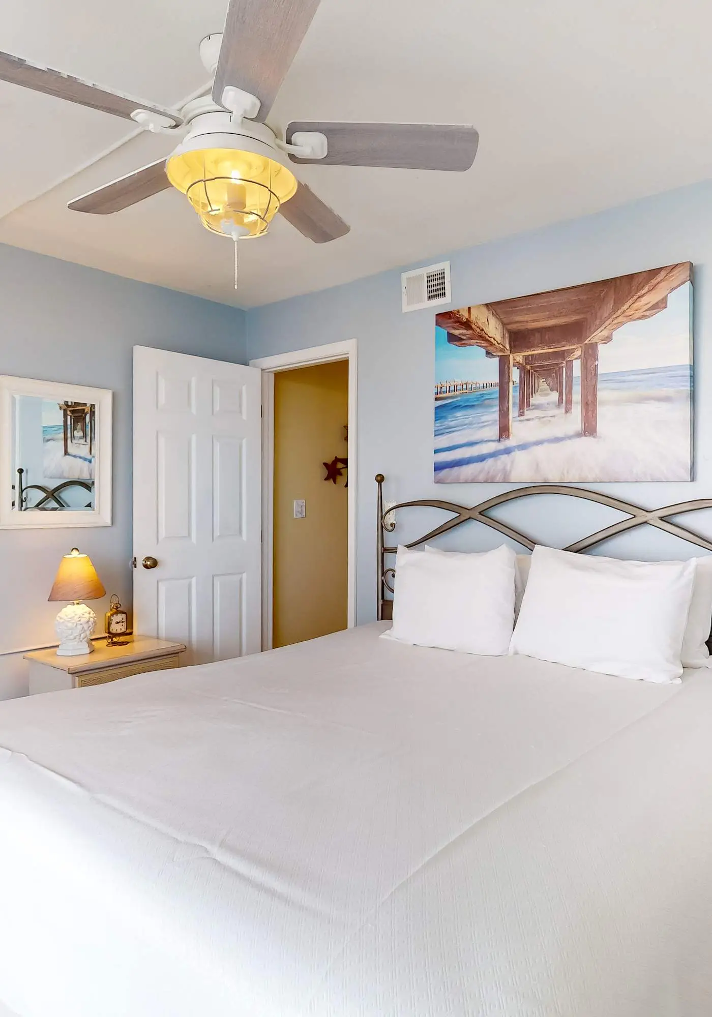 6th-floor condo with pool, central A/C, free WiFi, balcony, & views