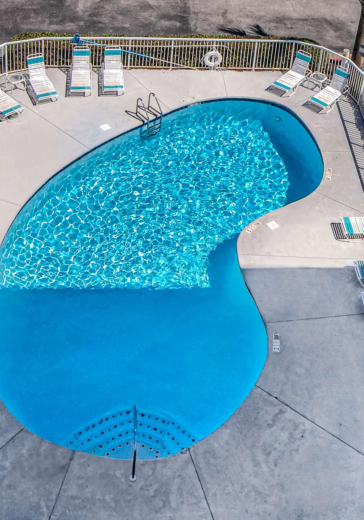 6th-floor condo with pool, central A/C, free WiFi, balcony, & views