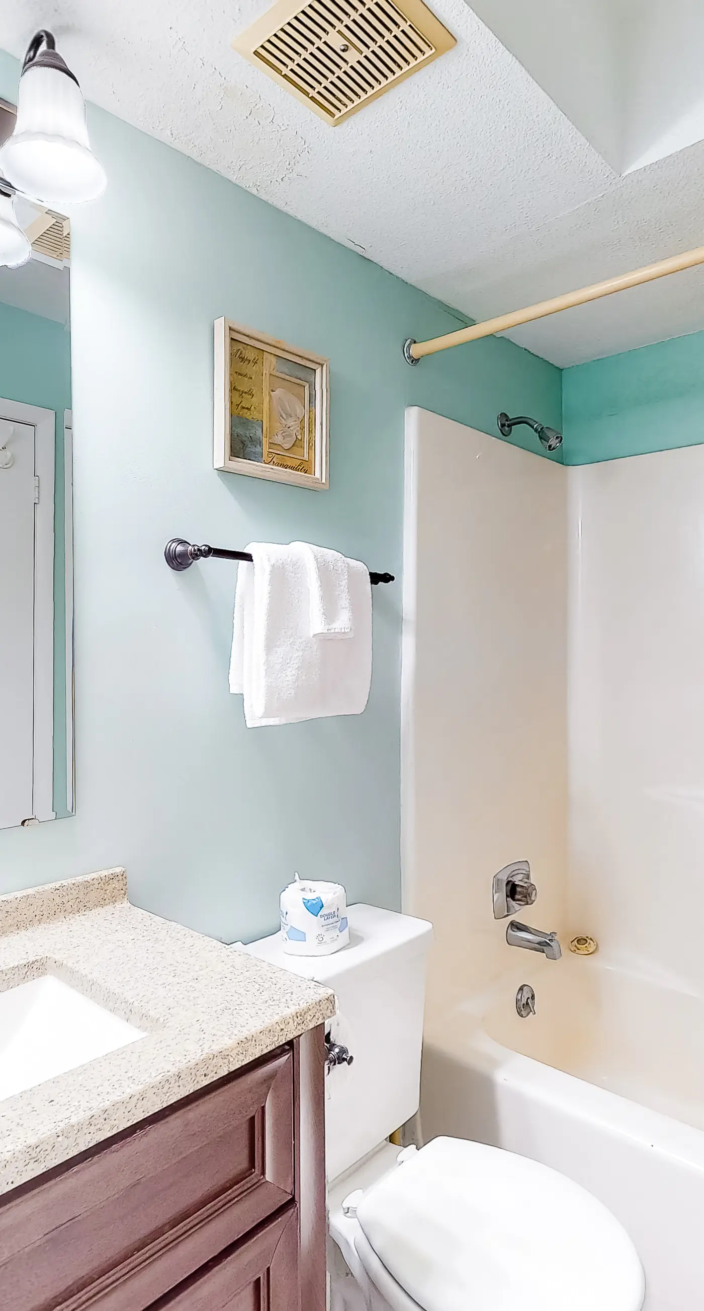 5th-floor beach/Gulf-front condo with balcony, great views, & pool access