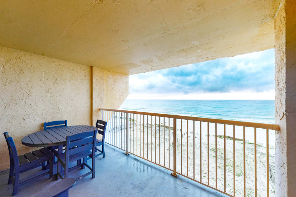 5th-floor beach/Gulf-front condo with balcony, great views, & pool access