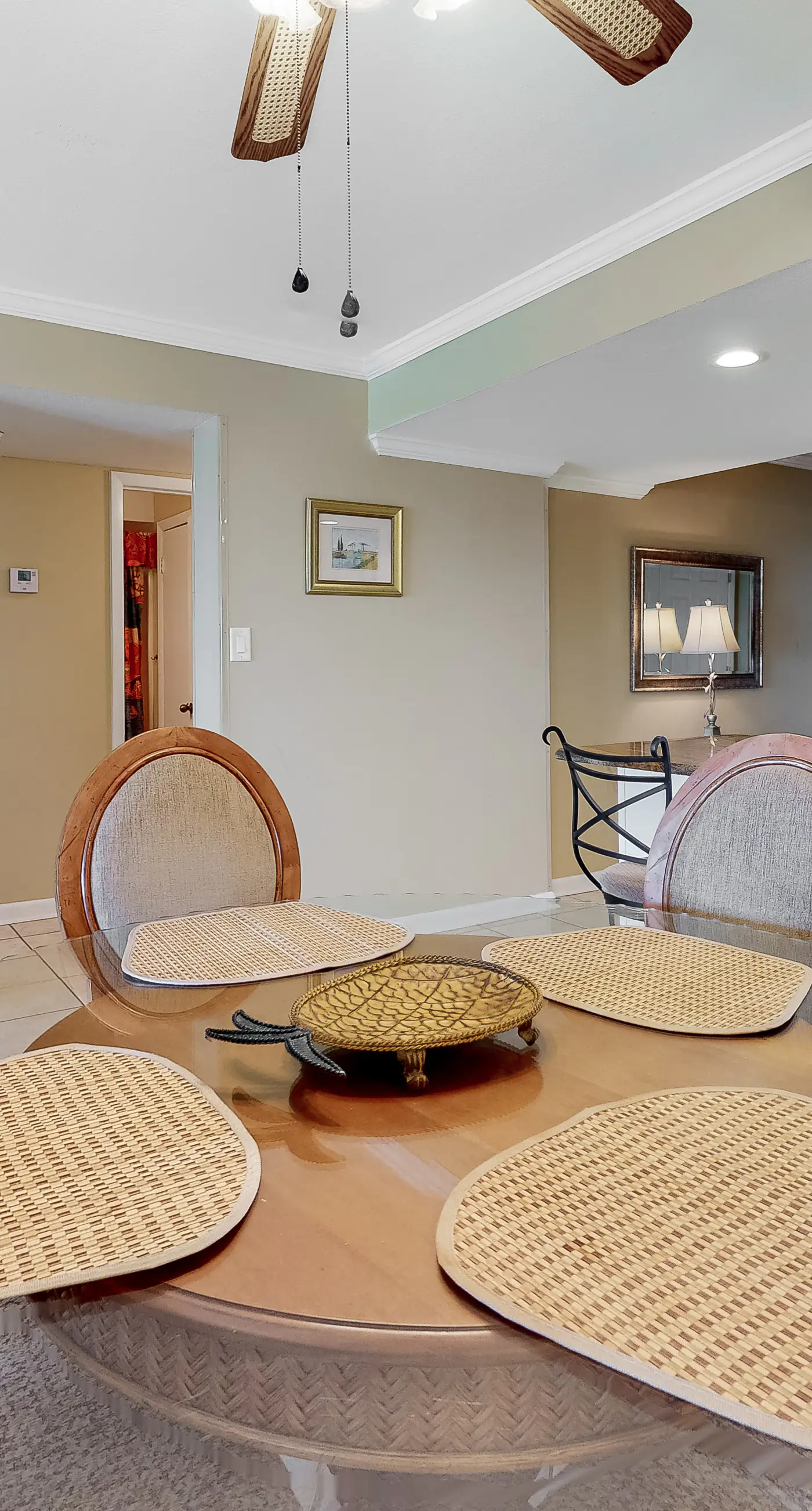 Gulf-Front 4th-Floor Condo with Shared Outdoor Pool, CentralAC, Private Balcony