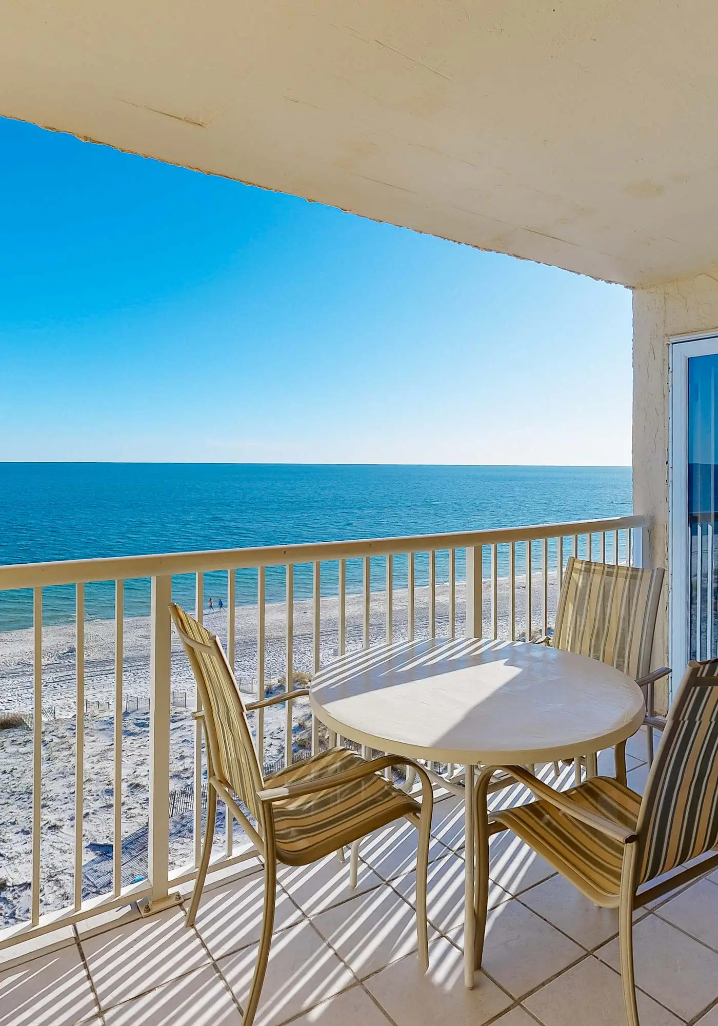 Gulf-Front 4th-Floor Condo with Shared Outdoor Pool, CentralAC, Private Balcony