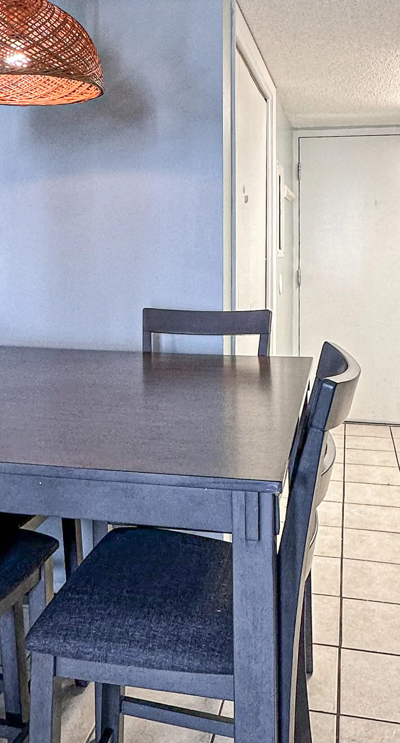 Breezy Condo near the Beach w/Balcony, A/C, Shared Pool, Tennis, Hot Tub, WiFi