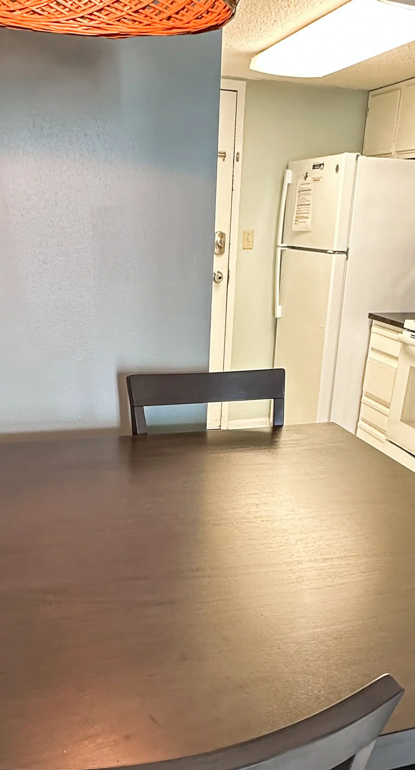 Breezy Condo near the Beach w/Balcony, A/C, Shared Pool, Tennis, Hot Tub, WiFi