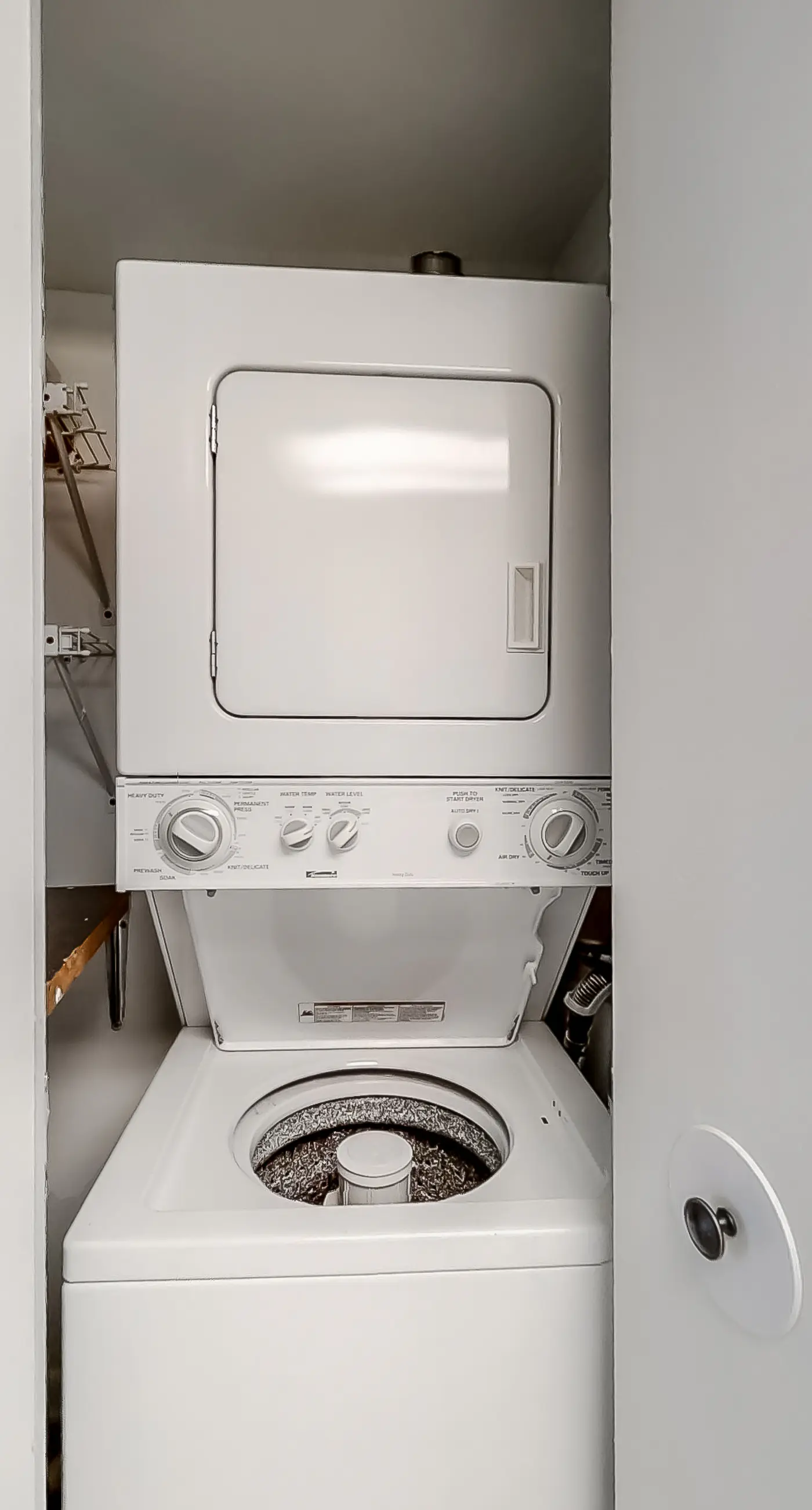 Breezy Condo near the Beach w/Balcony, A/C, Shared Pool, Tennis, Hot Tub, WiFi