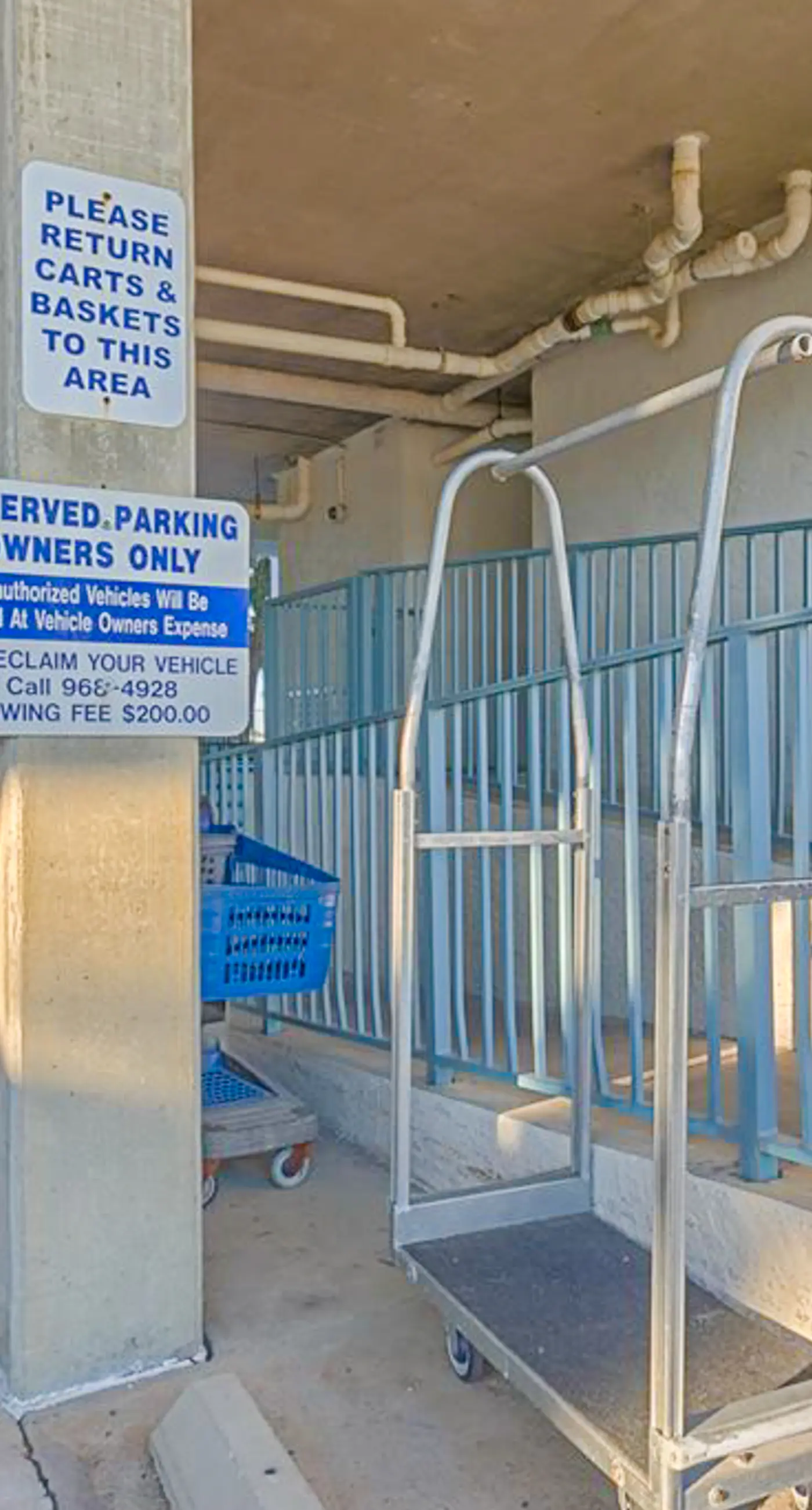 Breezy Condo near the Beach w/Balcony, A/C, Shared Pool, Tennis, Hot Tub, WiFi