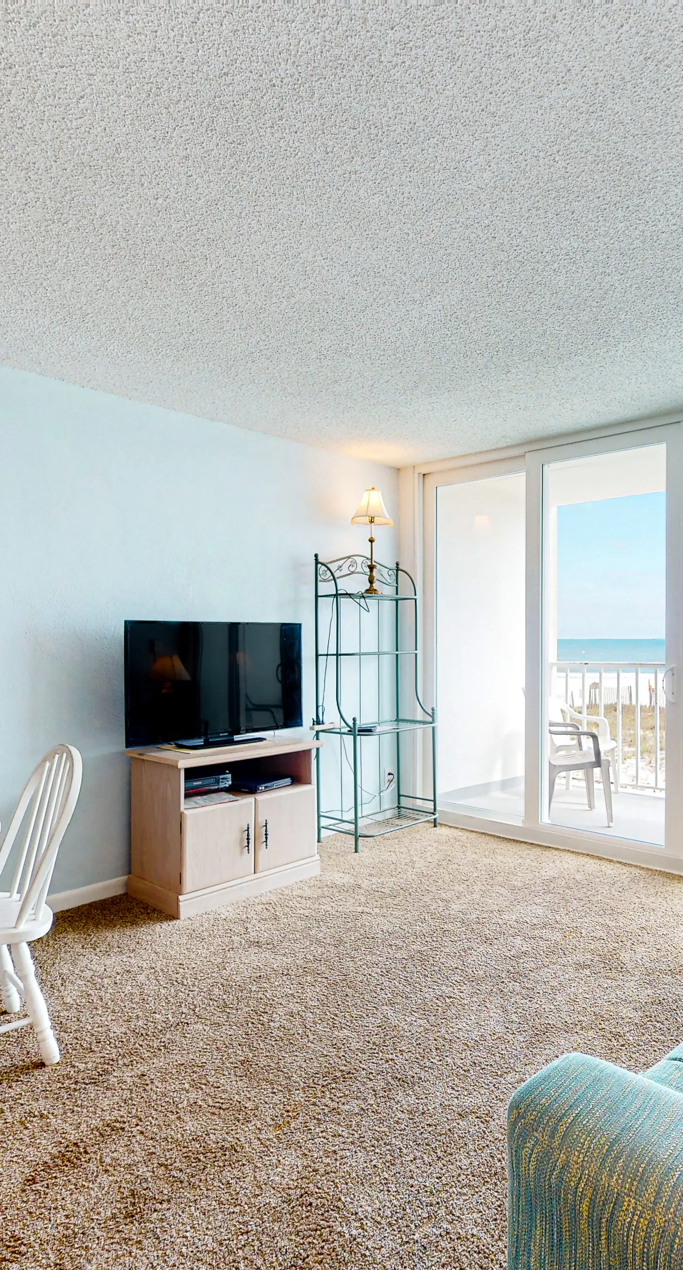 Beachfront Condo with Shared Outdoor Pool, Central AC, Private Balcony, Views, & WiFi