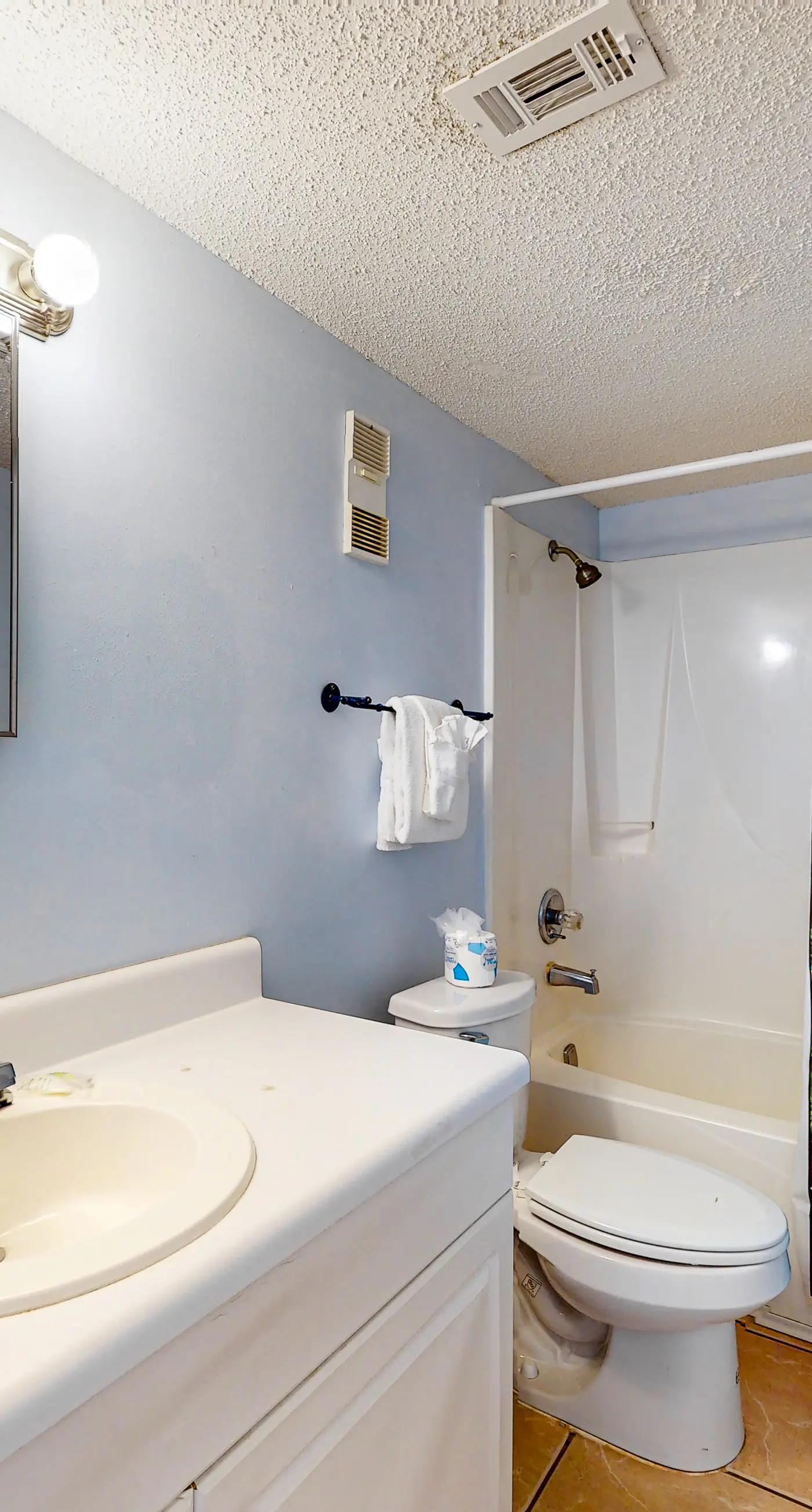 Beachfront Condo with Shared Outdoor Pool, Central AC, Private Balcony, Views, & WiFi