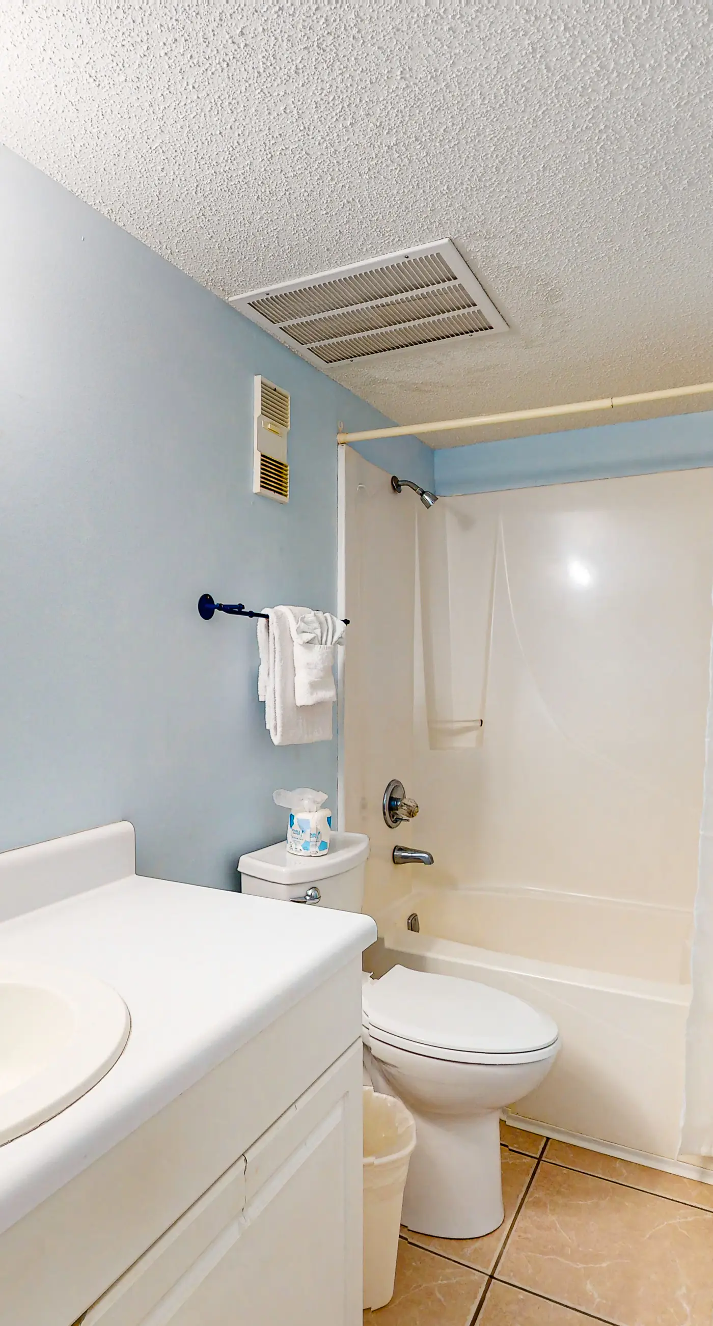 Beachfront Condo with Shared Outdoor Pool, Central AC, Private Balcony, Views, & WiFi