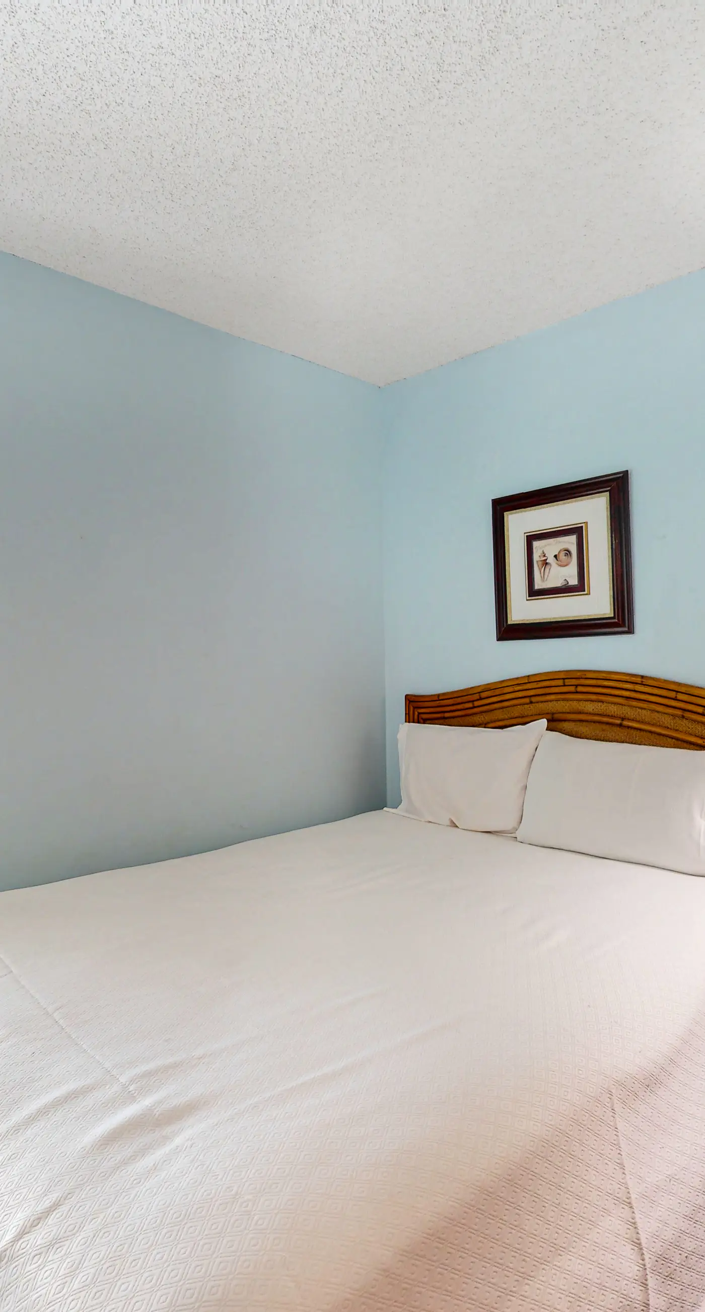 Beachfront Condo with Shared Outdoor Pool, Central AC, Private Balcony, Views, & WiFi