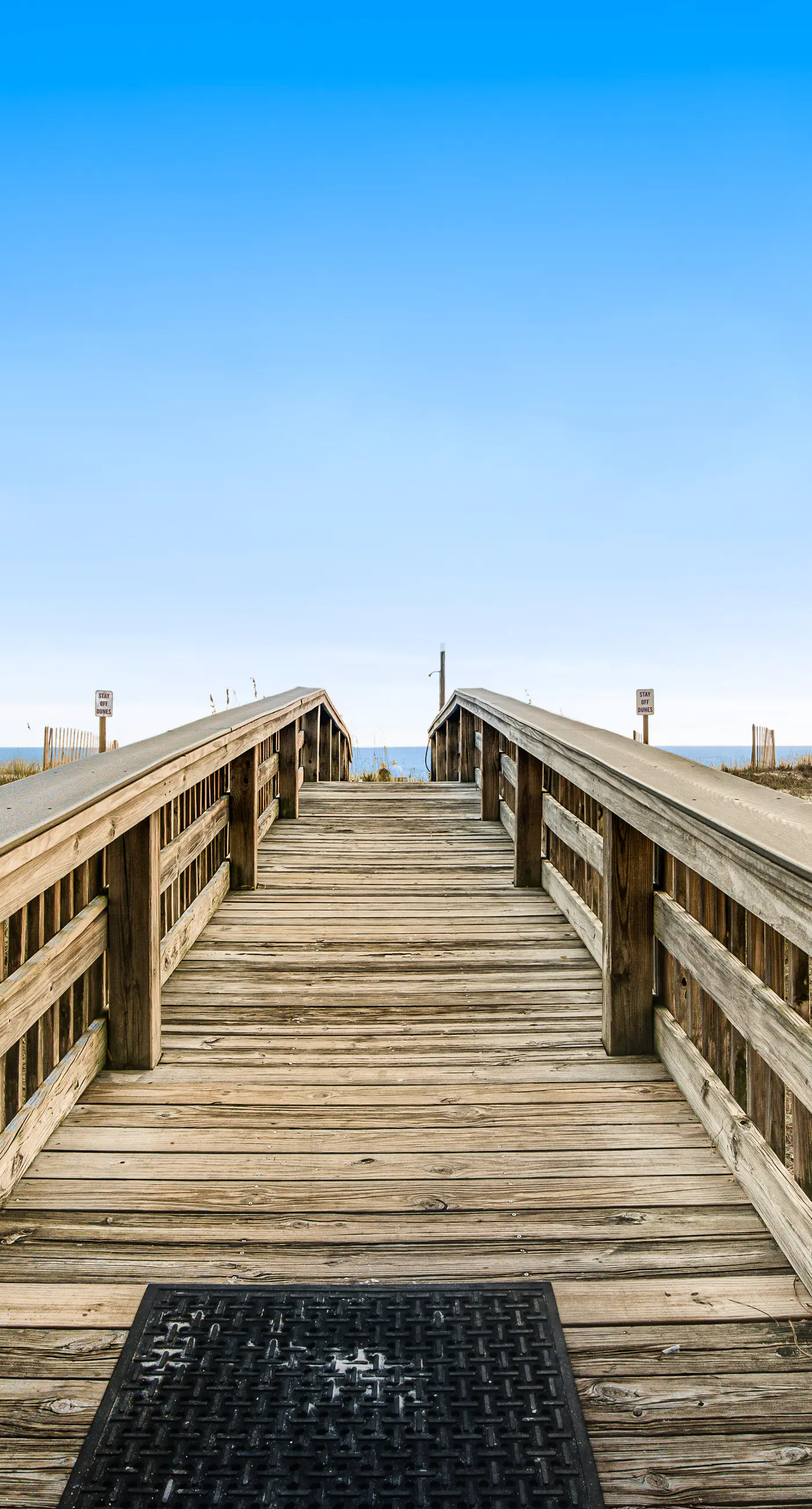 Beachfront Condo with Shared Outdoor Pool, Central AC, Private Balcony, Views, & WiFi