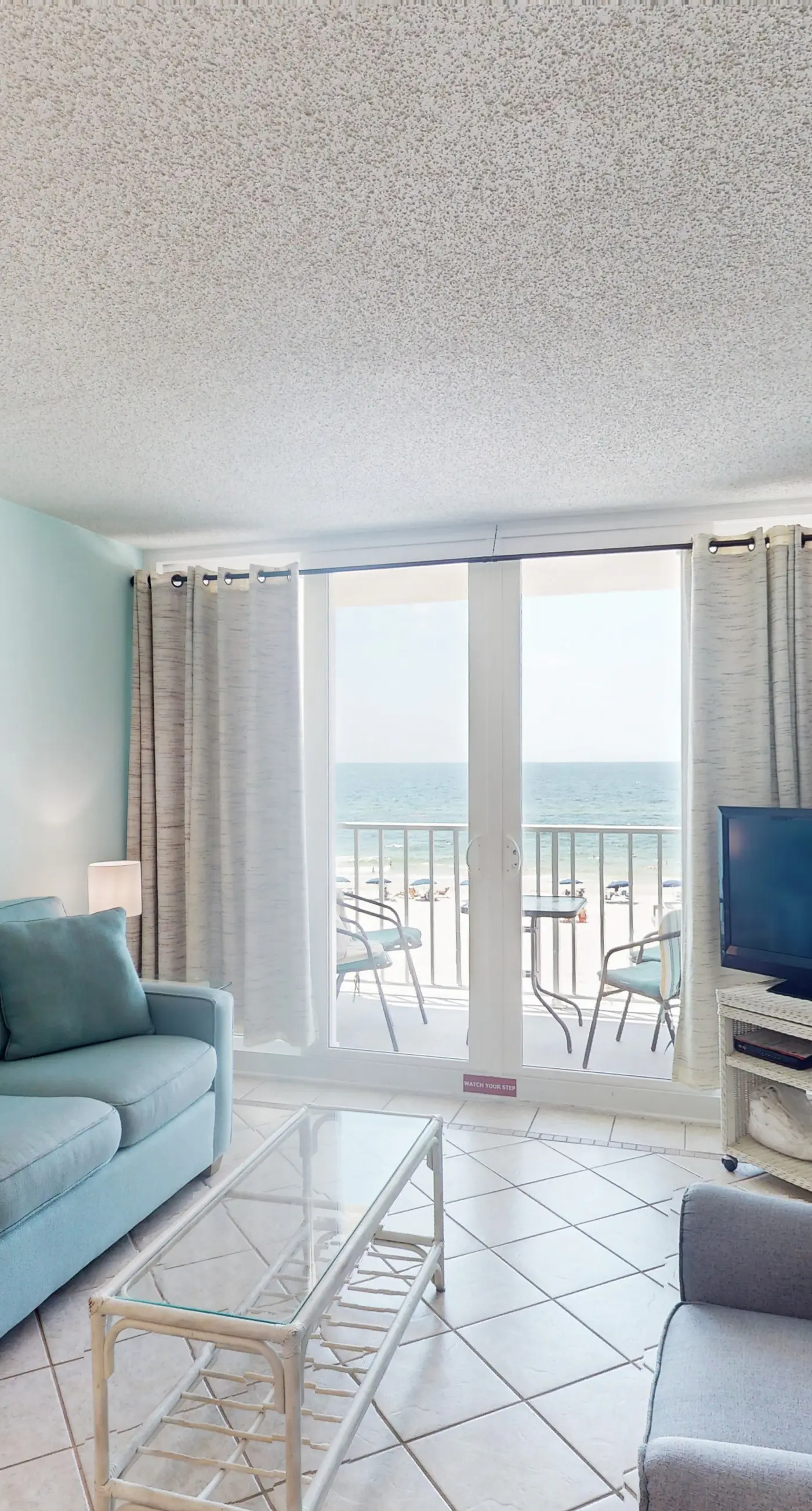 Gulf-Front 4th-Floor Condo w/Shared Outdoor Pool, Central AC, Private Balcony