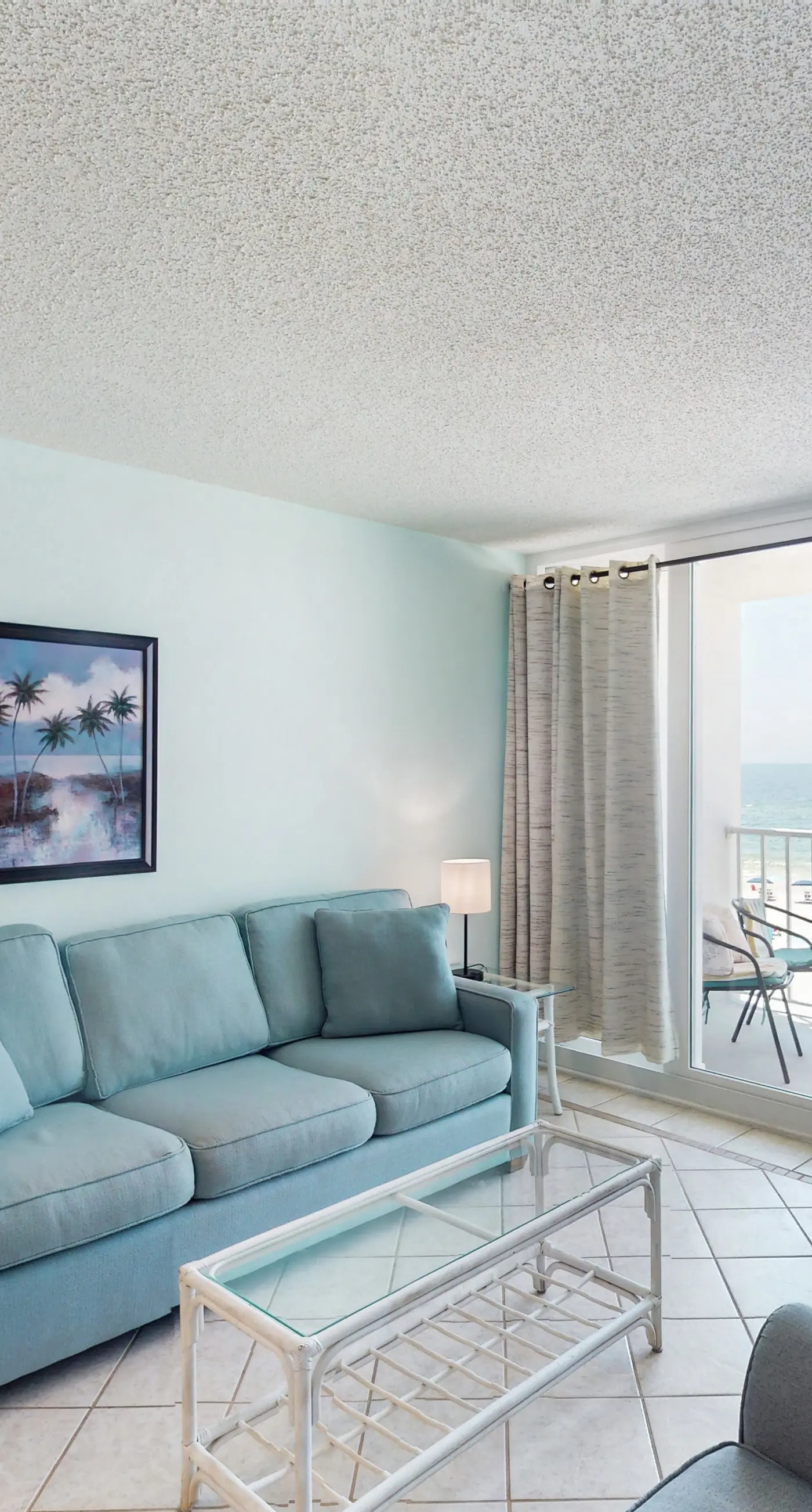 Gulf-Front 4th-Floor Condo w/Shared Outdoor Pool, Central AC, Private Balcony
