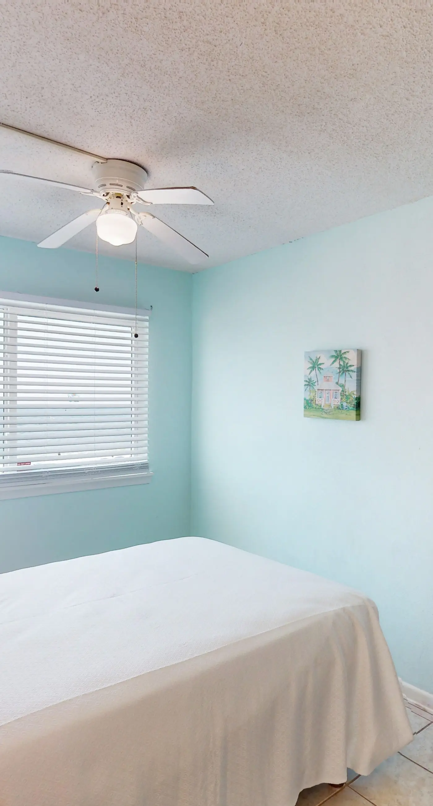 Gulf-Front 4th-Floor Condo w/Shared Outdoor Pool, Central AC, Private Balcony