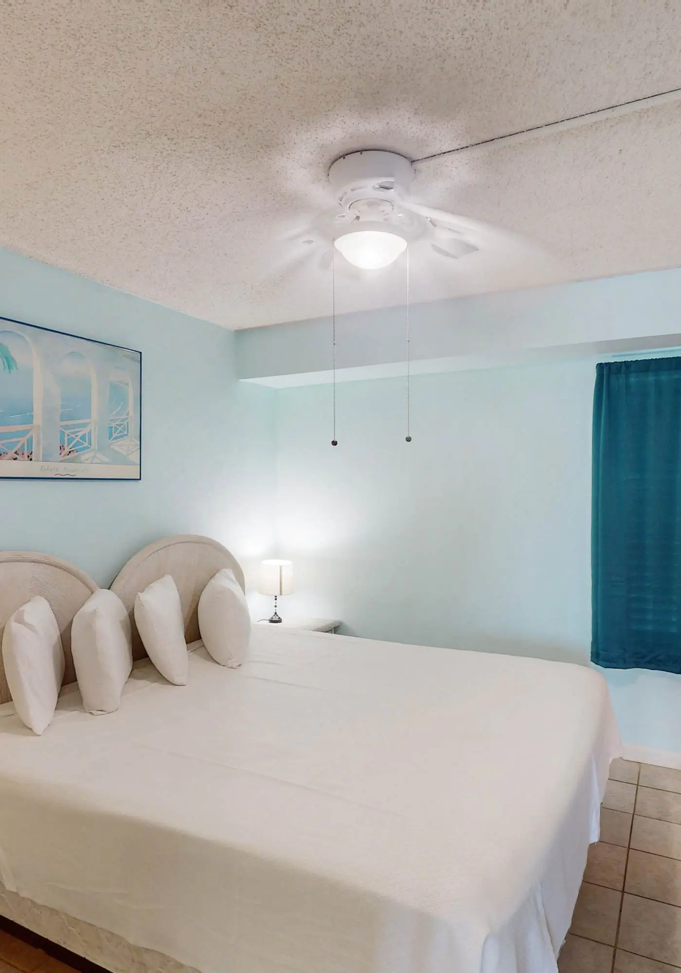 Gulf-Front 4th-Floor Condo w/Shared Outdoor Pool, Central AC, Private Balcony