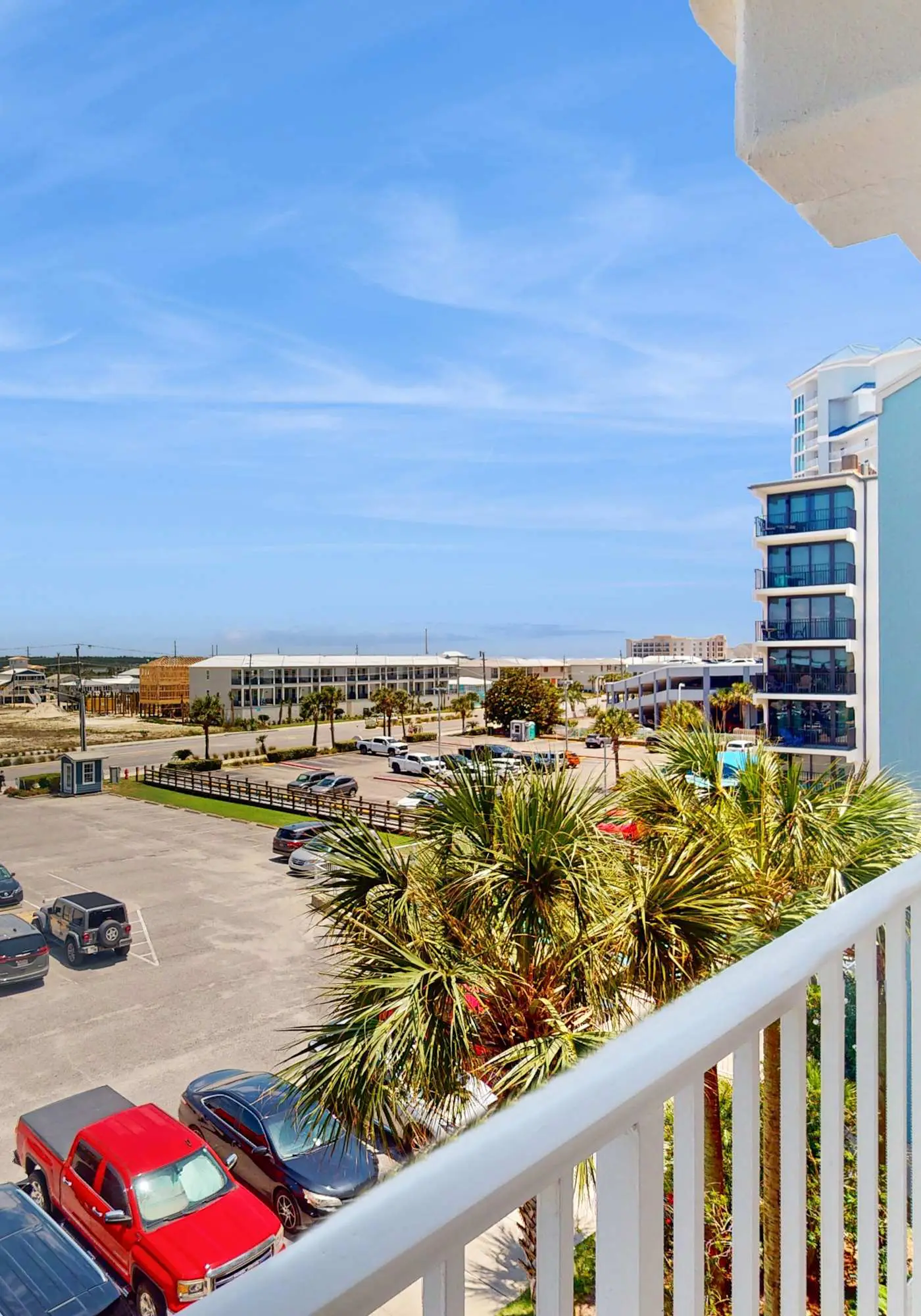 Gulf-Front 4th-Floor Condo w/Shared Outdoor Pool, Central AC, Private Balcony