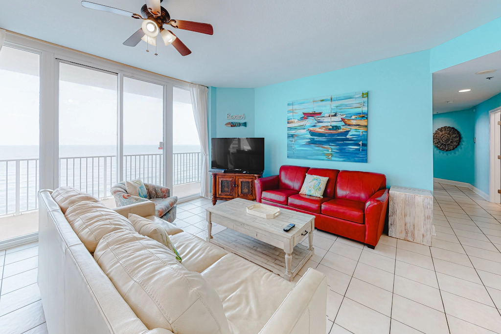 Corner Condo w/ Amazing Gulf-Front Views, Balcony & Shared Pools/Hot Tubs/Gym