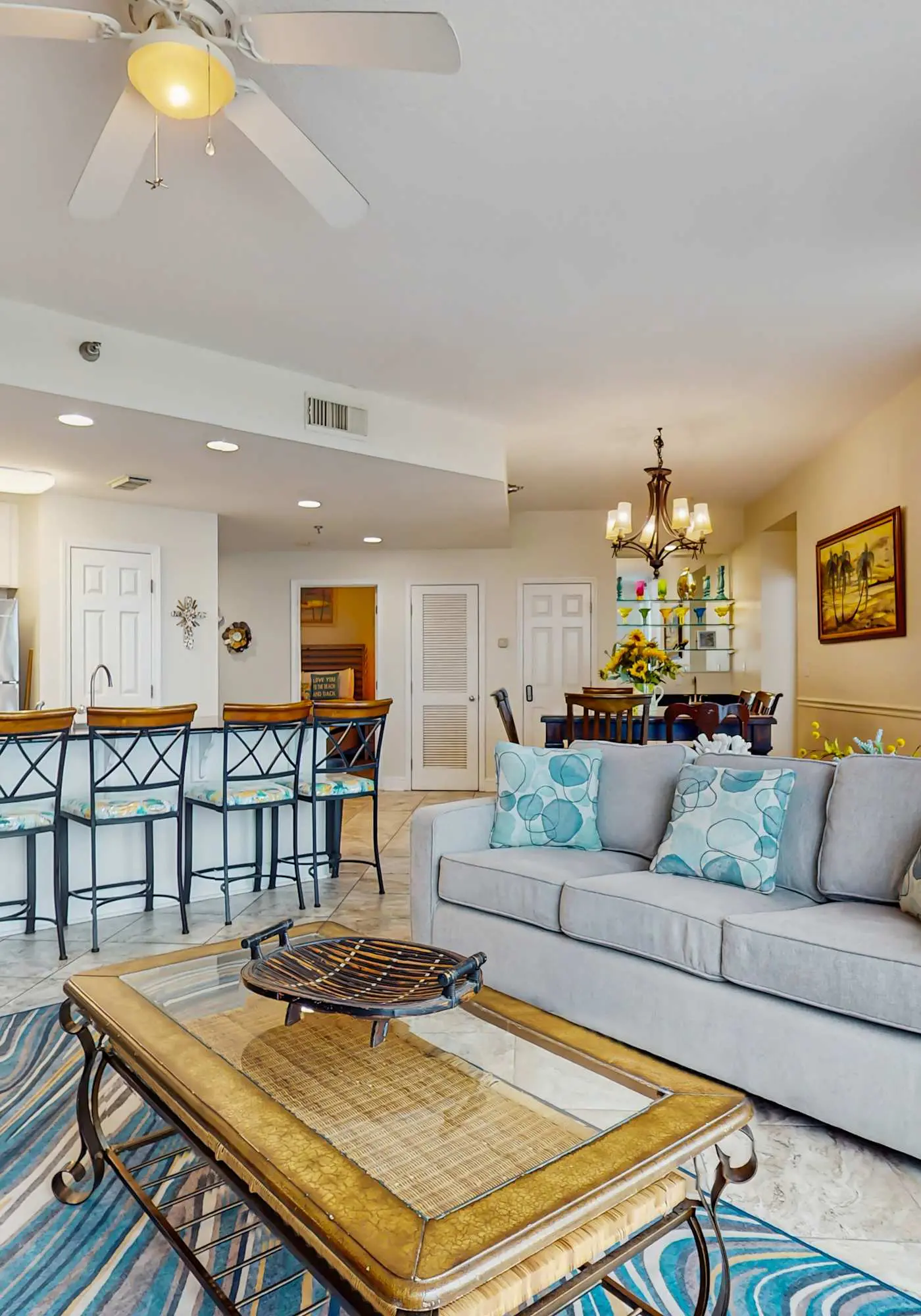 Gulf-Front Condo w Great Balcony, Ocean View, AC & Shared Pools, Hot Tubs & Gym