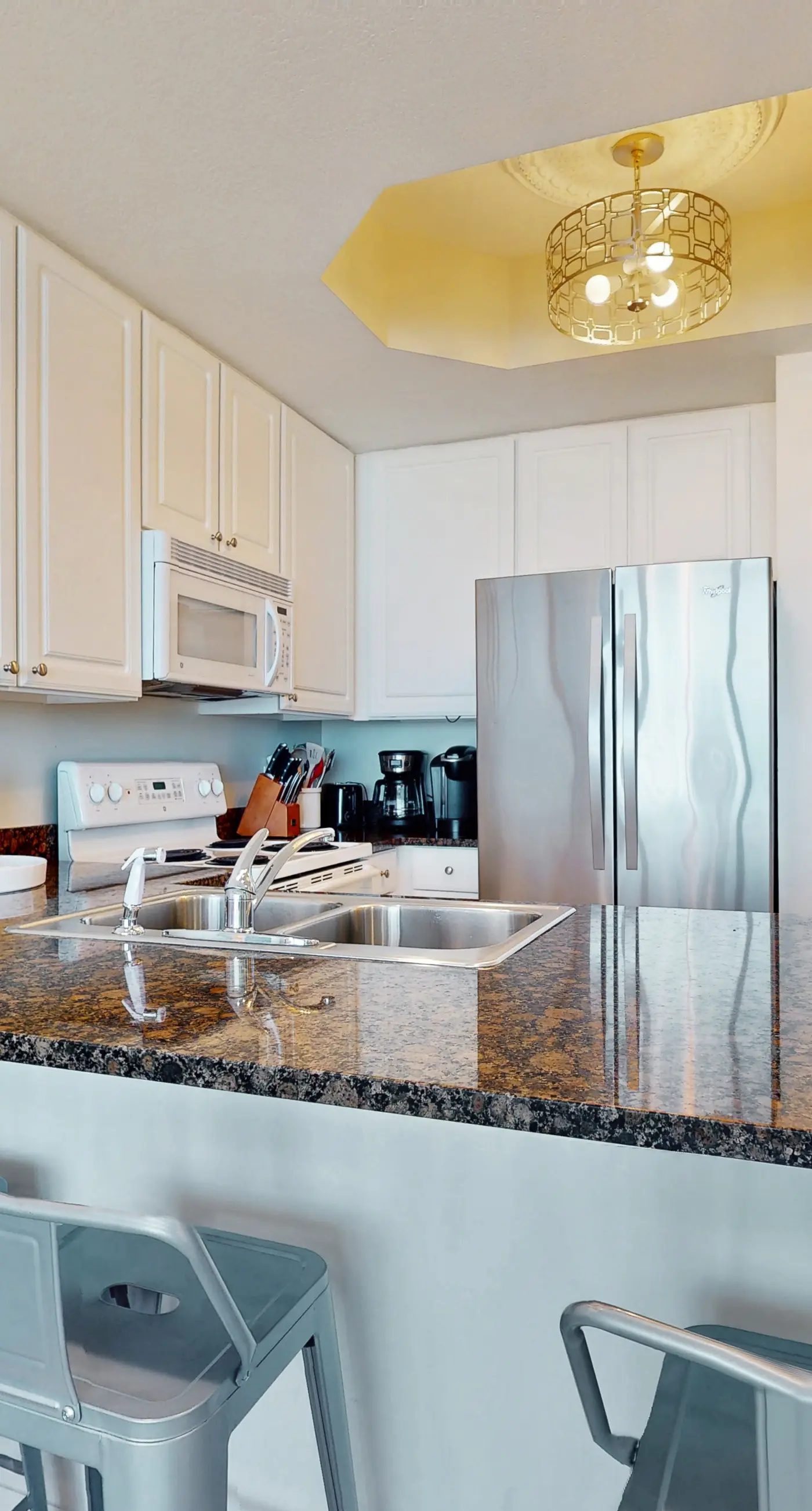 Gulf-Front Condo on the Beach w/ Balcony & Shared Pools/Hot Tubs/Sauna/Gym