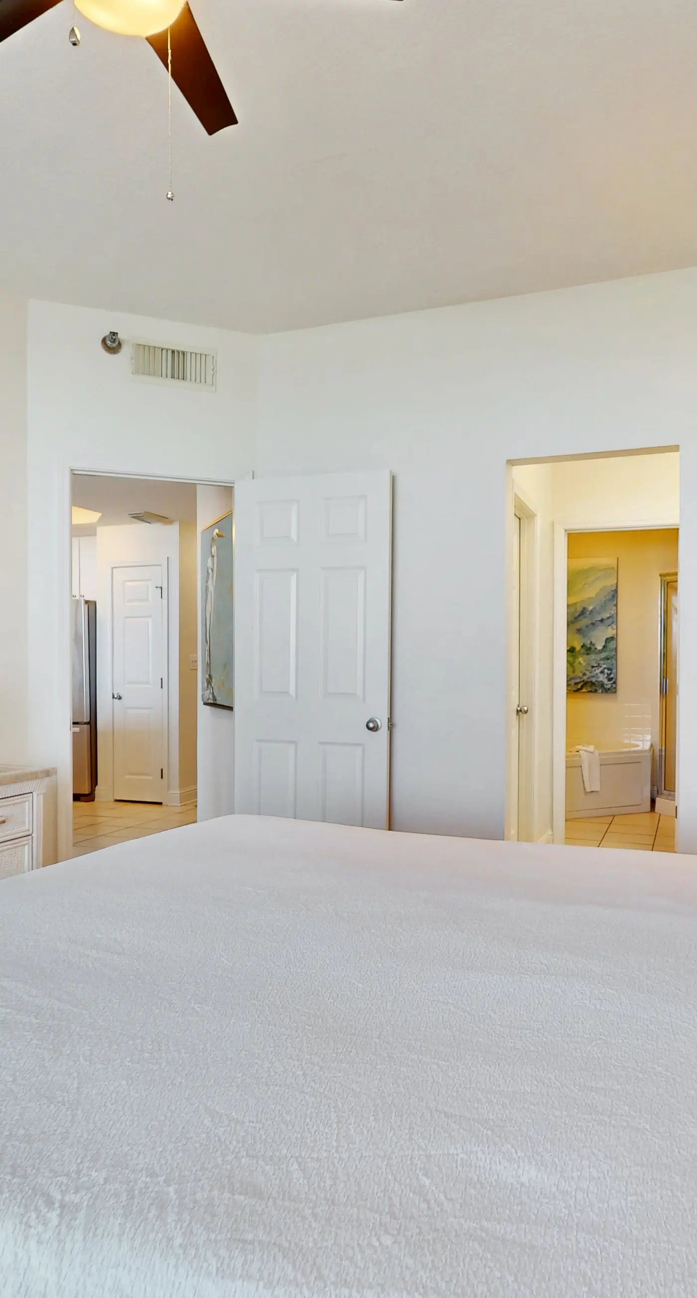 Gulf-Front Condo on the Beach w/ Balcony & Shared Pools/Hot Tubs/Sauna/Gym