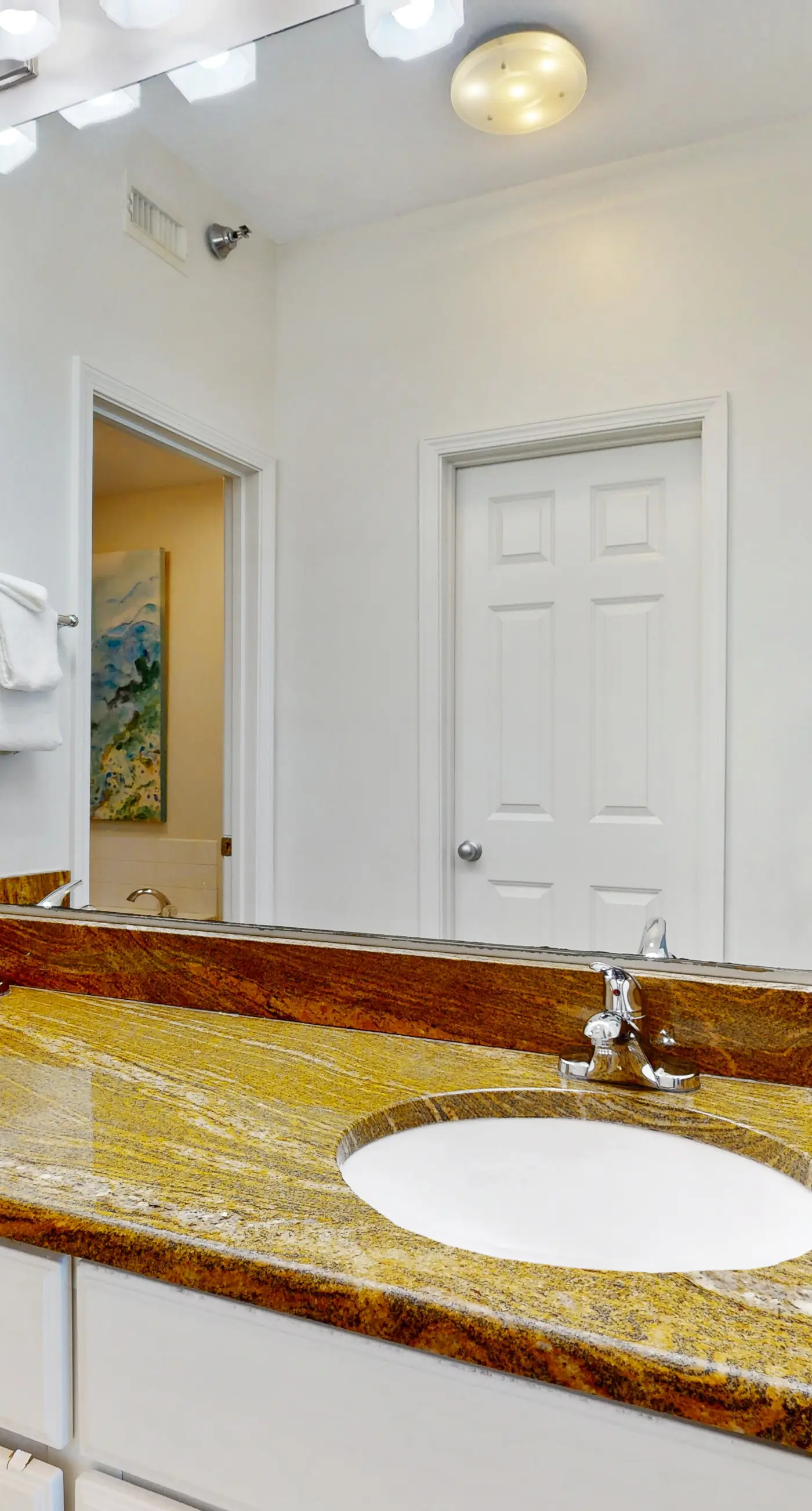 Gulf-Front Condo on the Beach w/ Balcony & Shared Pools/Hot Tubs/Sauna/Gym