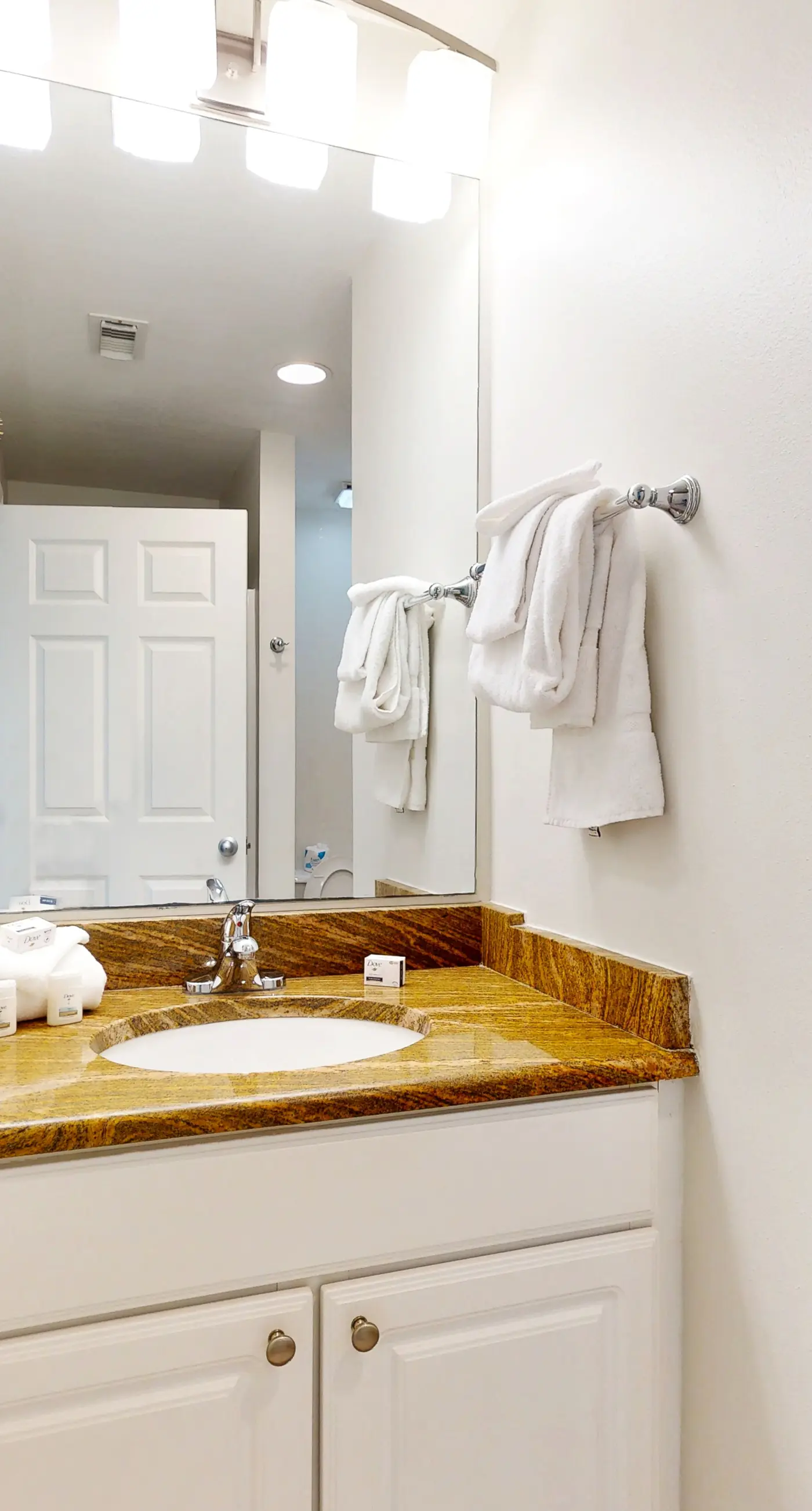 Gulf-Front Condo on the Beach w/ Balcony & Shared Pools/Hot Tubs/Sauna/Gym