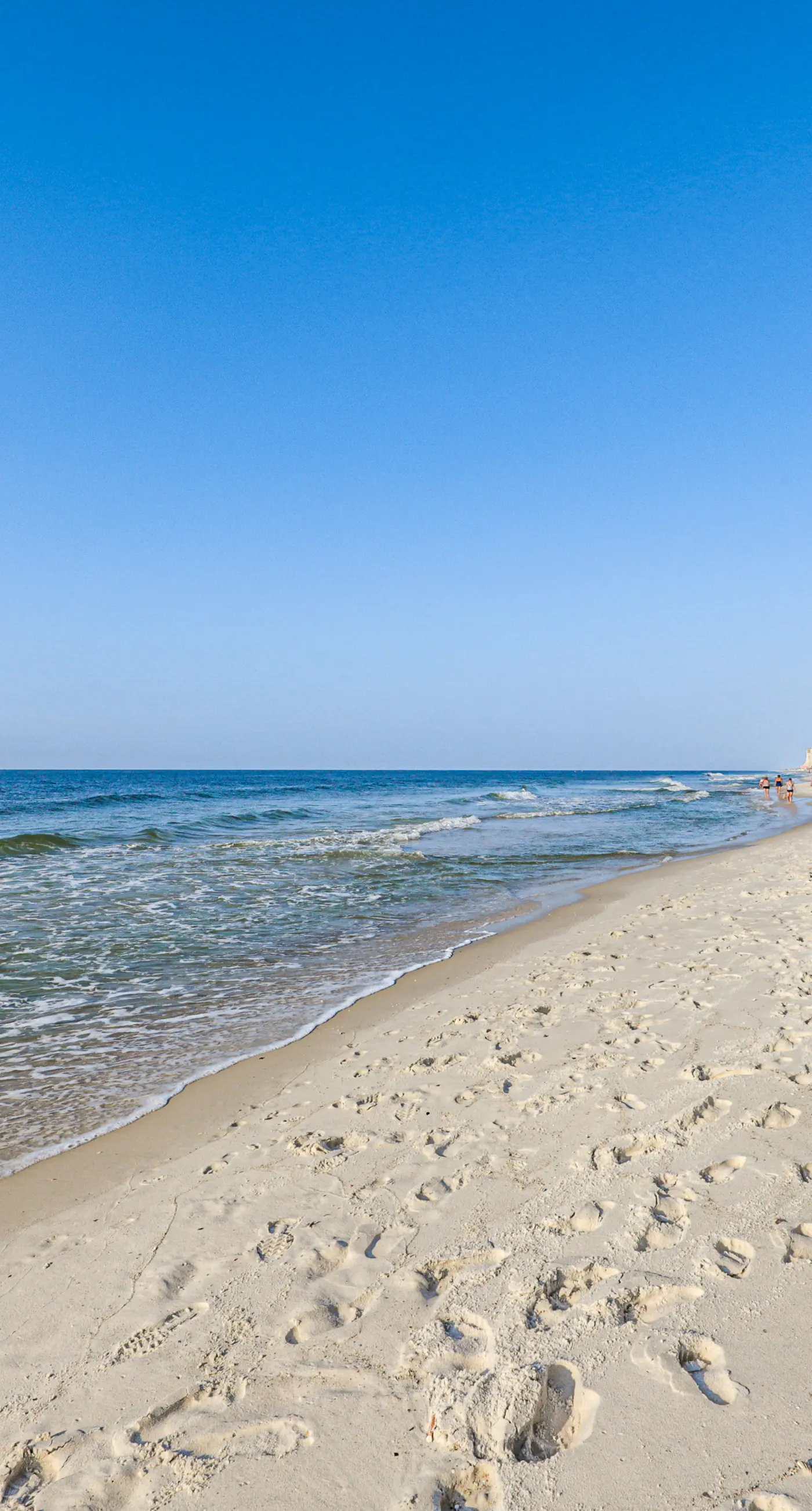 Gulf-Front Condo on the Beach w/ Balcony & Shared Pools/Hot Tubs/Sauna/Gym