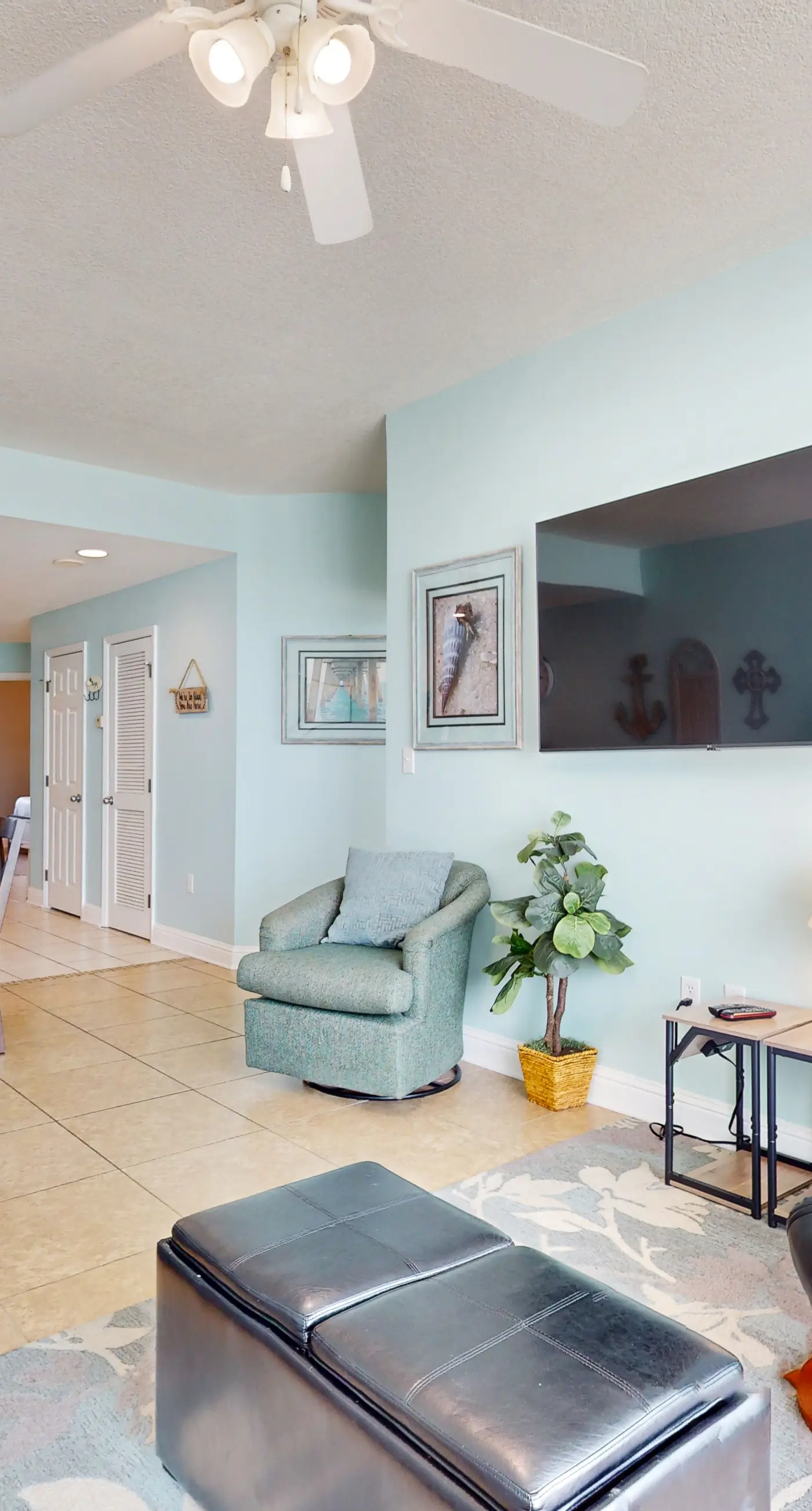 Gulf-Front Condo w/ Big Beach Views, Balcony, WiFi & Shared Pools/Hot Tubs/Gym