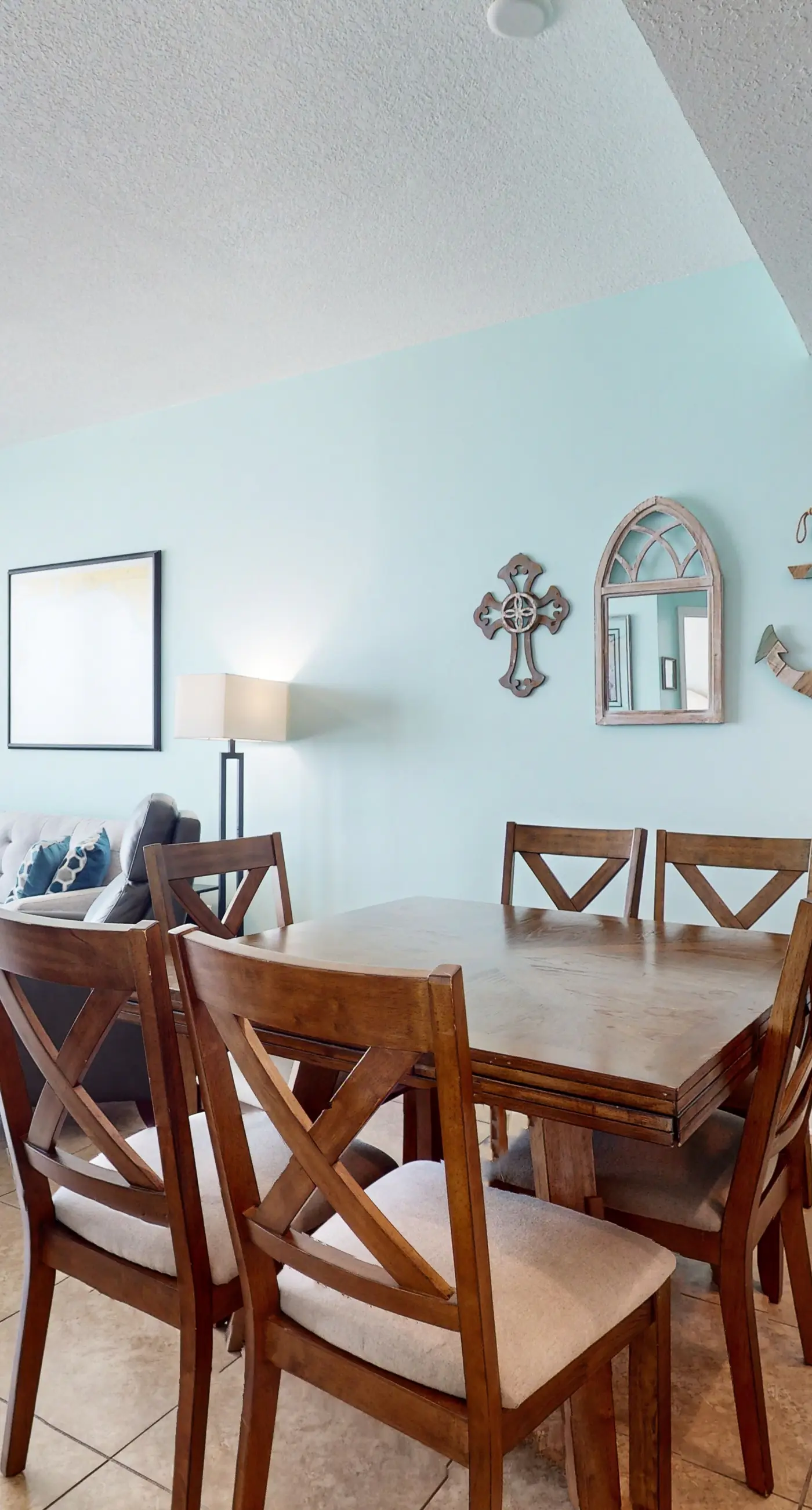 Gulf-Front Condo w/ Big Beach Views, Balcony, WiFi & Shared Pools/Hot Tubs/Gym