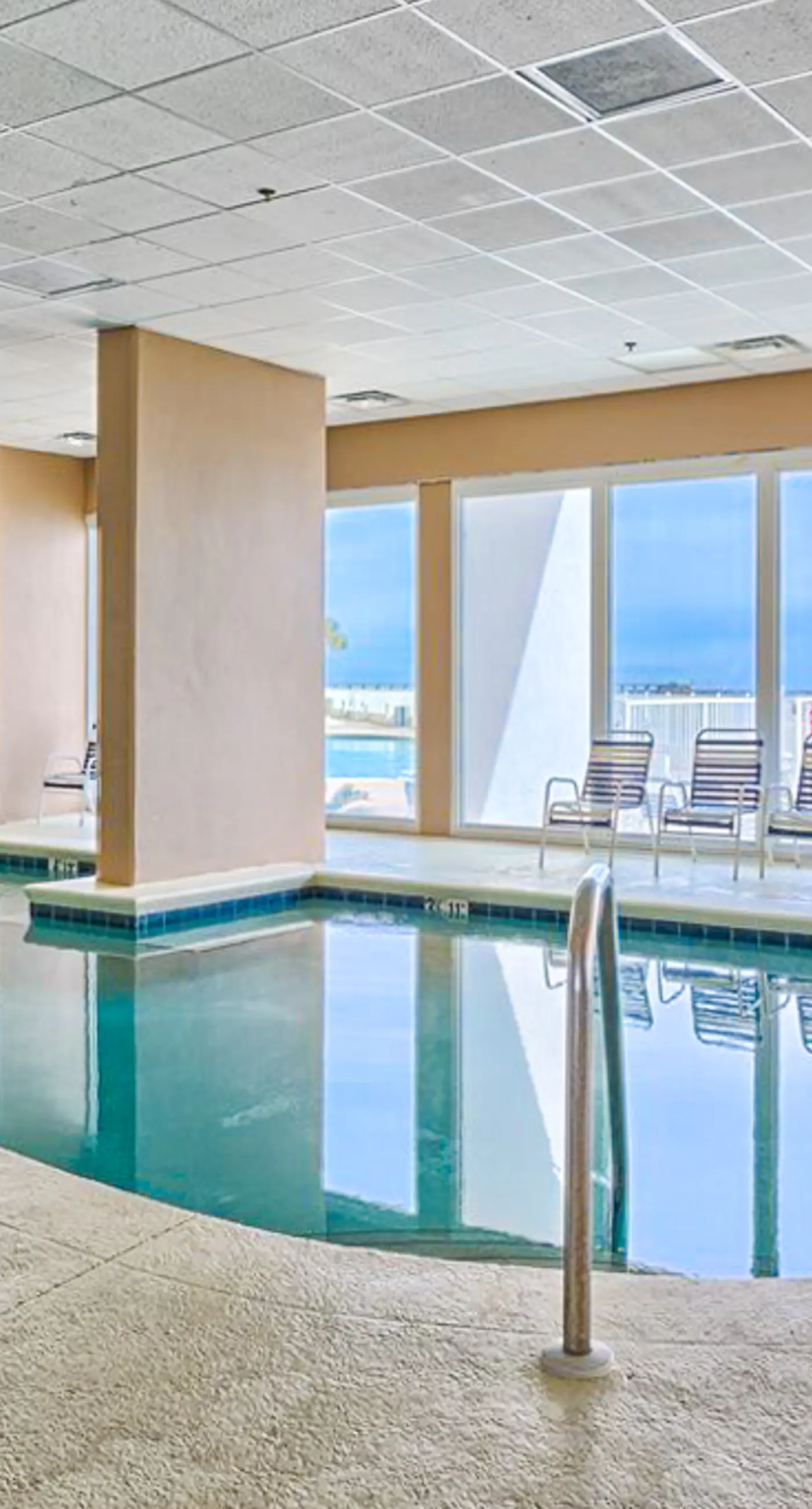 Gulf-Front Condo w/ Big Beach Views, Balcony, WiFi & Shared Pools/Hot Tubs/Gym