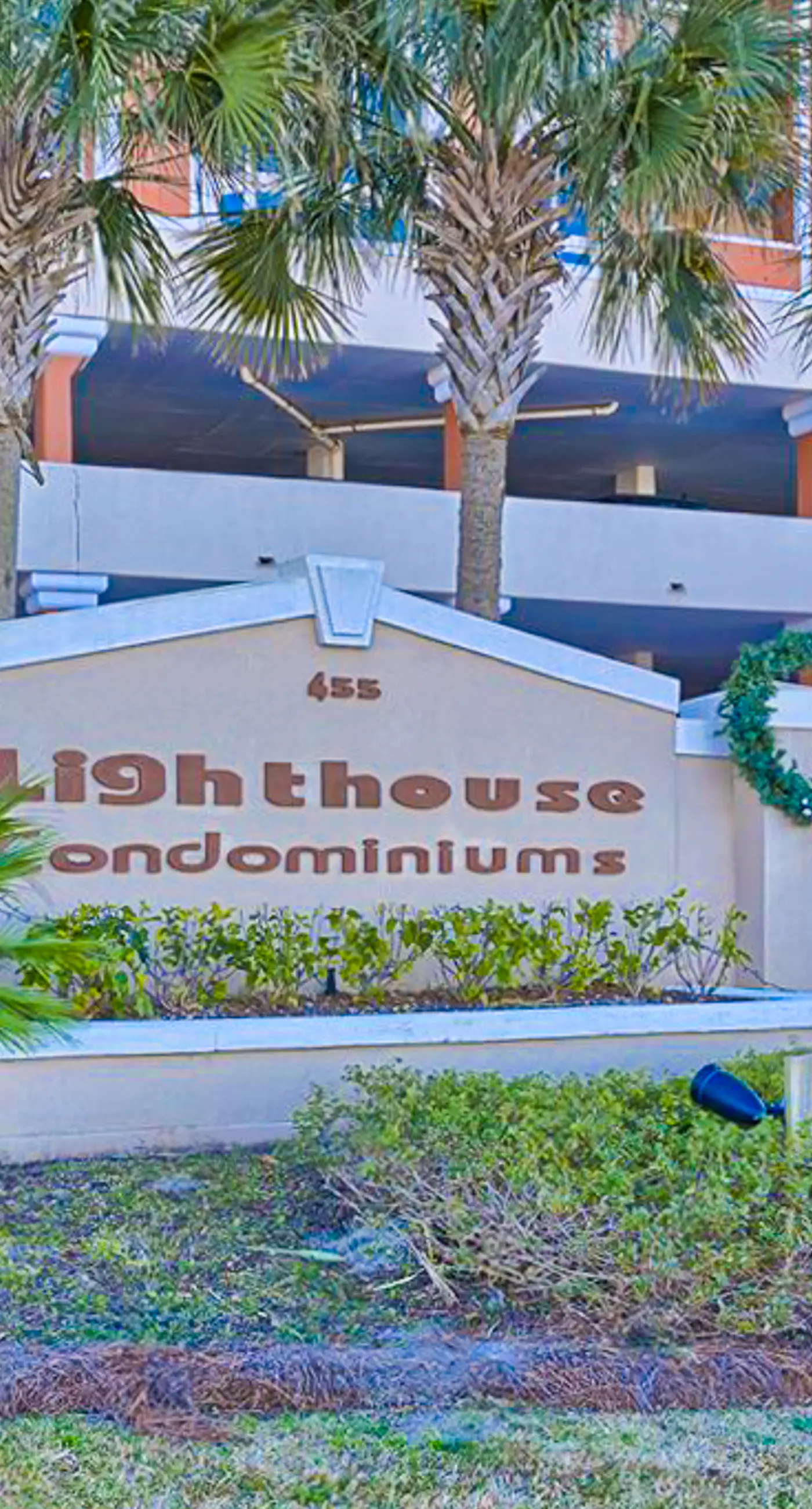 Gulf-Front Condo w/ Big Beach Views, Balcony, WiFi & Shared Pools/Hot Tubs/Gym