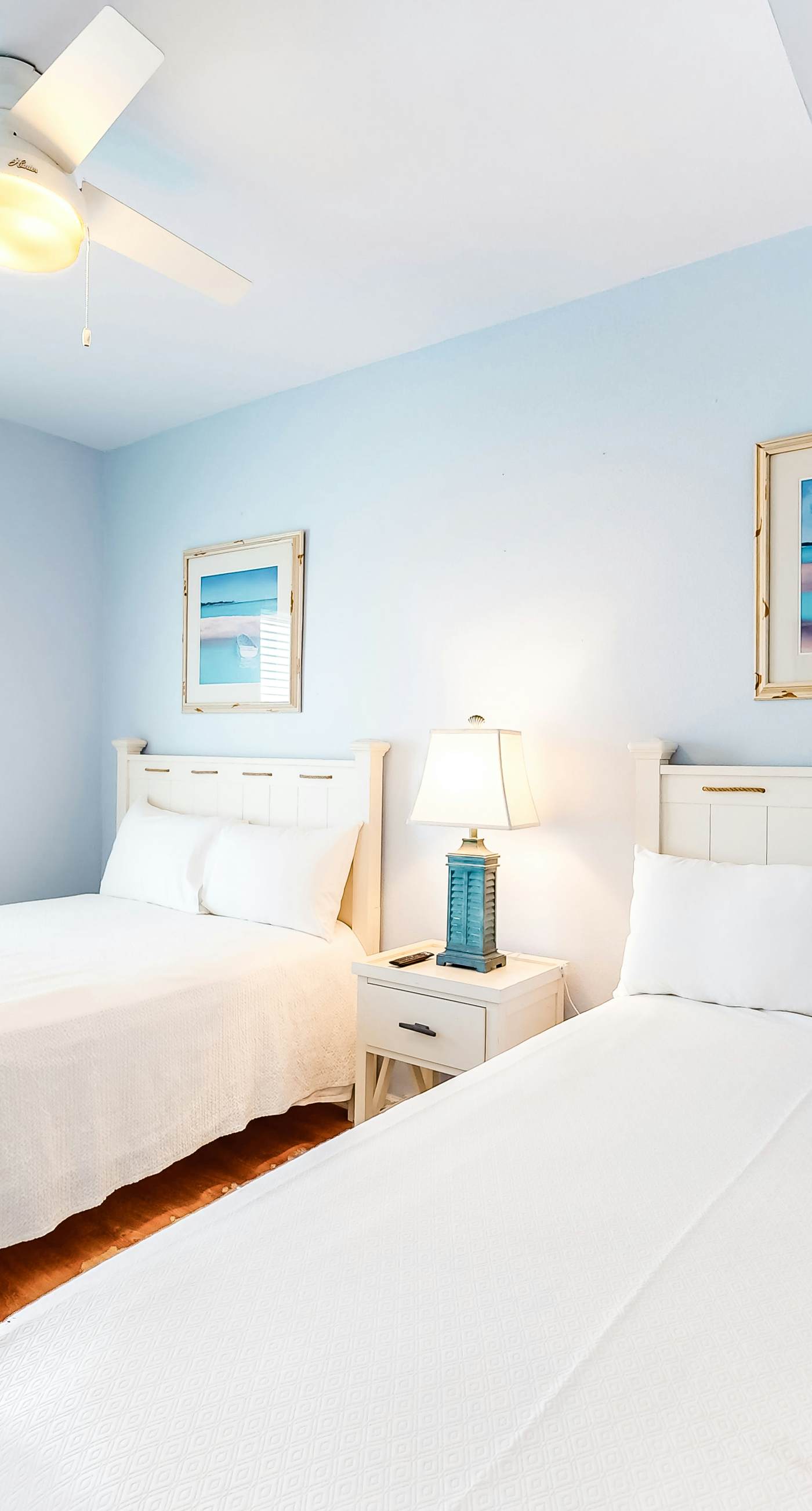 Amazing Condo in Gulf-Front Condo Featuring a Shared Pool, Free WiFi, Central AC